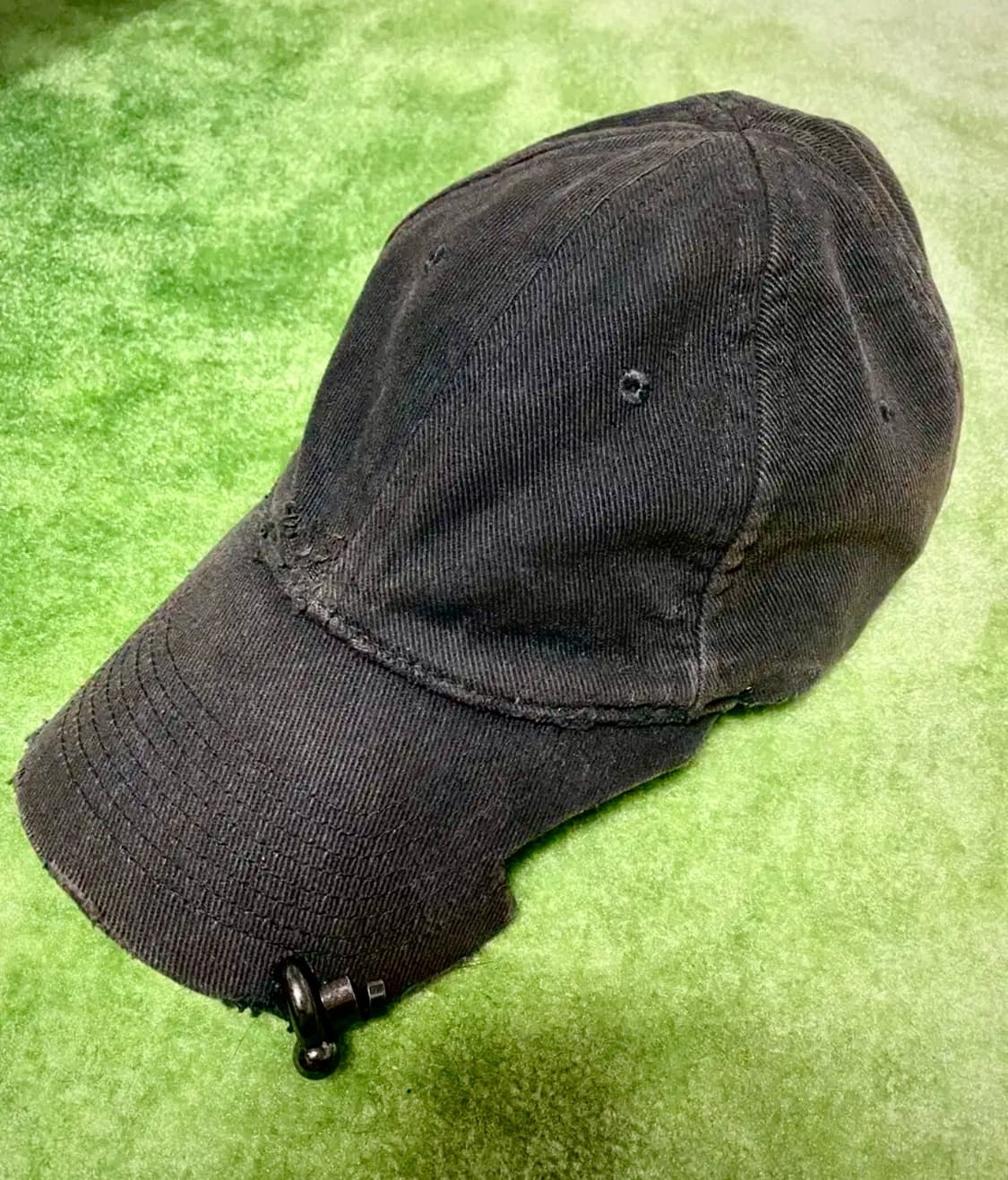 (59L) 발렌시아가 피어싱 볼캡 상품이미지1