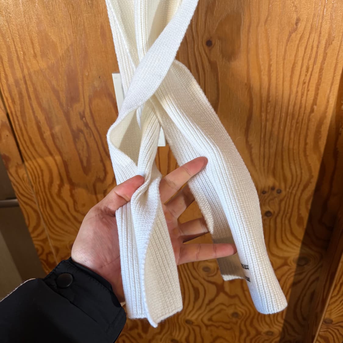 톰포드 TF 로고 캐시미어 머플러 판매 합니다. 상품이미지3