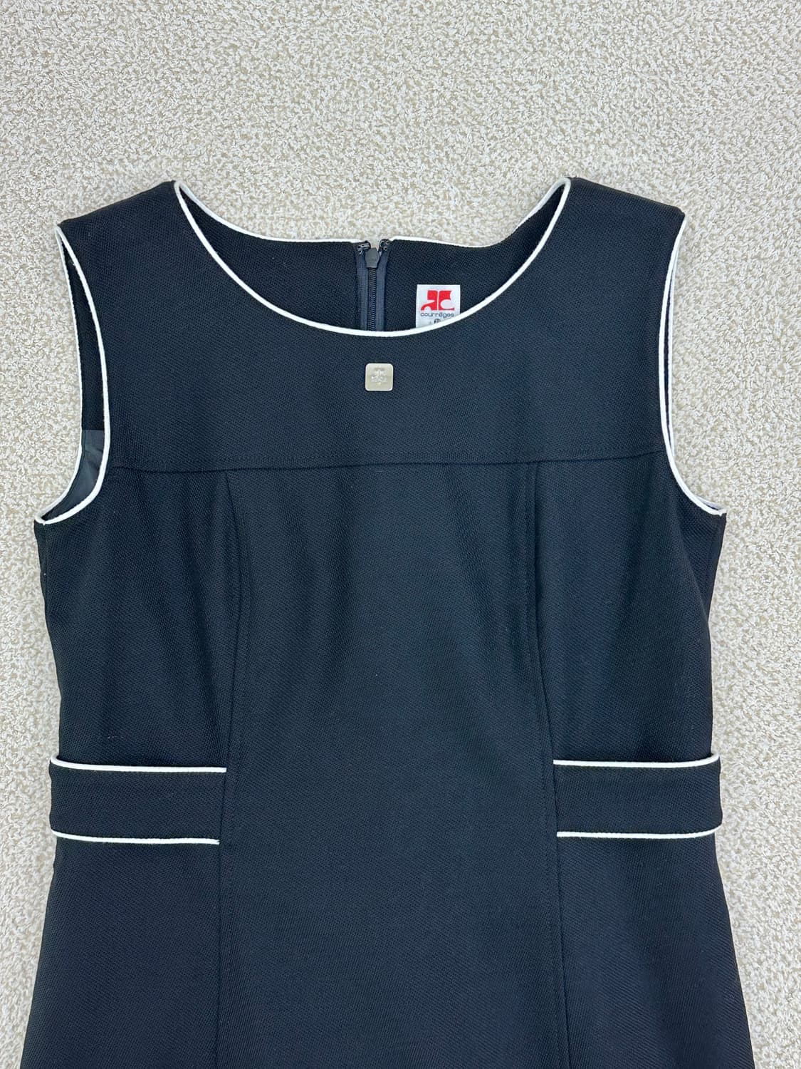 꾸레쥬 블랙 울 원피스 상품이미지2