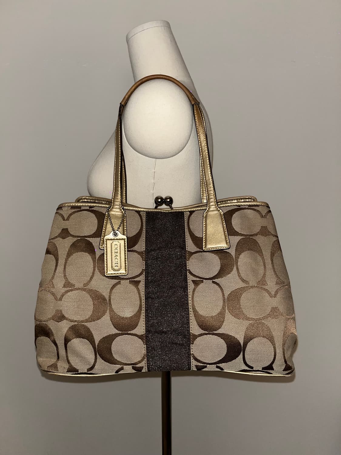 Coach Beige Square Bag 상품이미지2