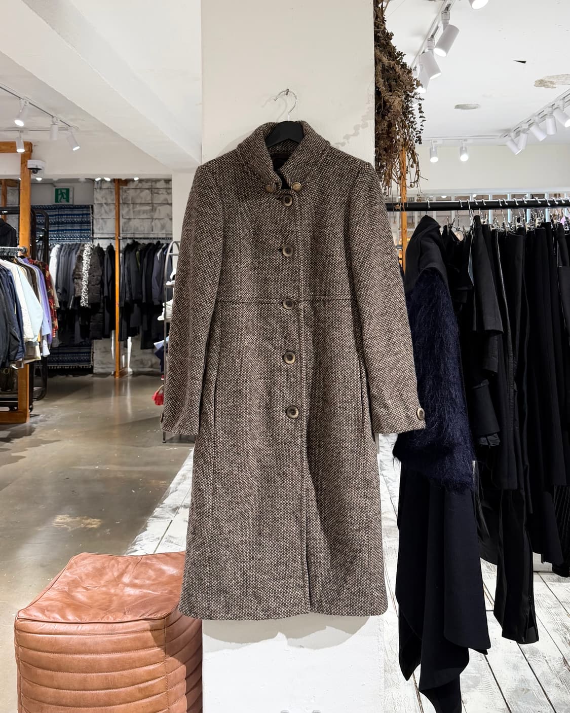 막스마라 위켄드 브라운 트위드 골드버튼 코트 상품이미지1