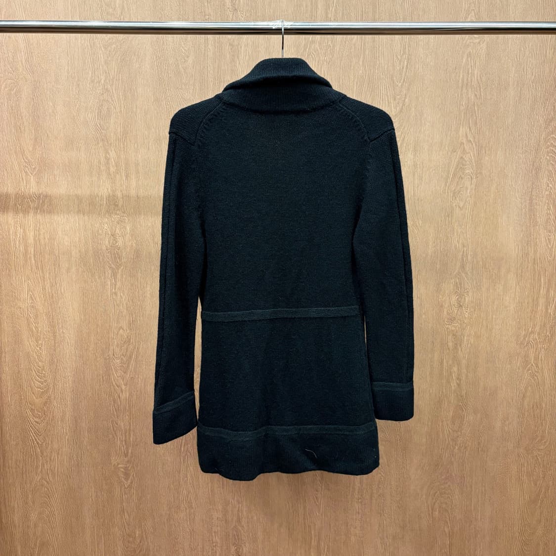 막스마라 니트 가디건 자켓 클래식 미니멀 테일러드 카라 포켓 디테일 블랙 상품이미지3