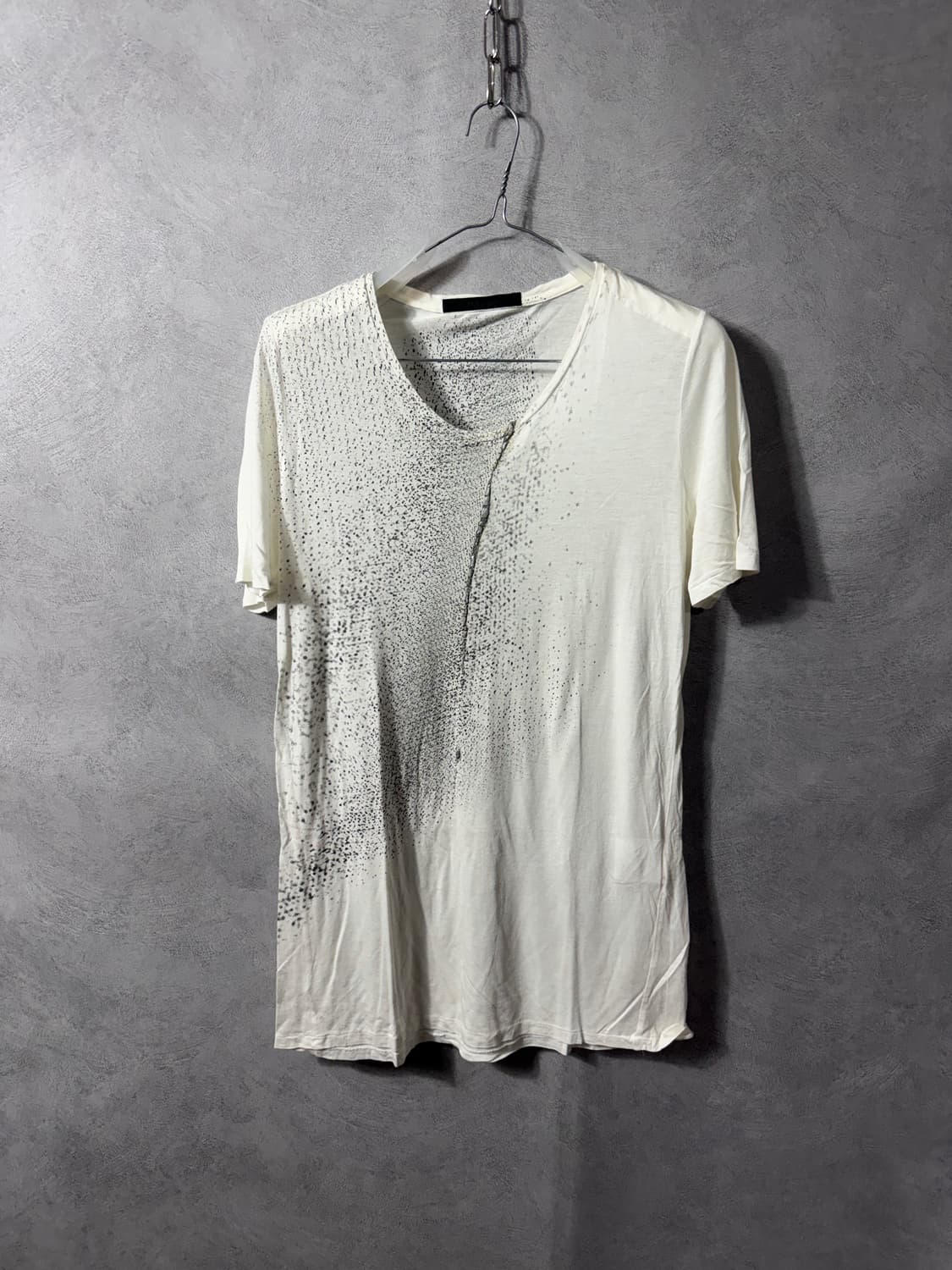 Julius Paint Spray U-neck T-shirt 상품이미지1