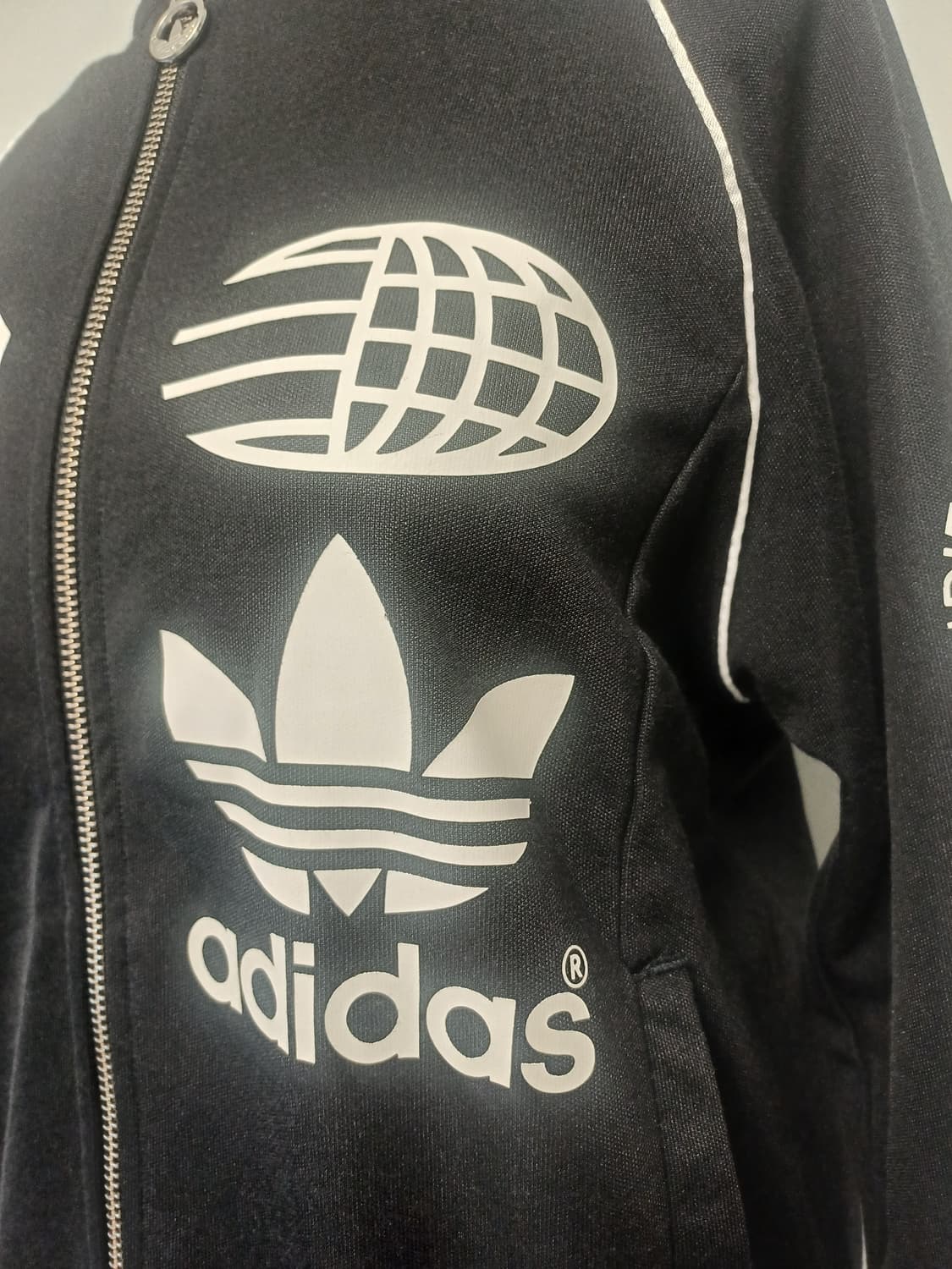 아디다스 오리지널스 SST TT 멀티 로고 트랙탑 (90) 상품이미지6