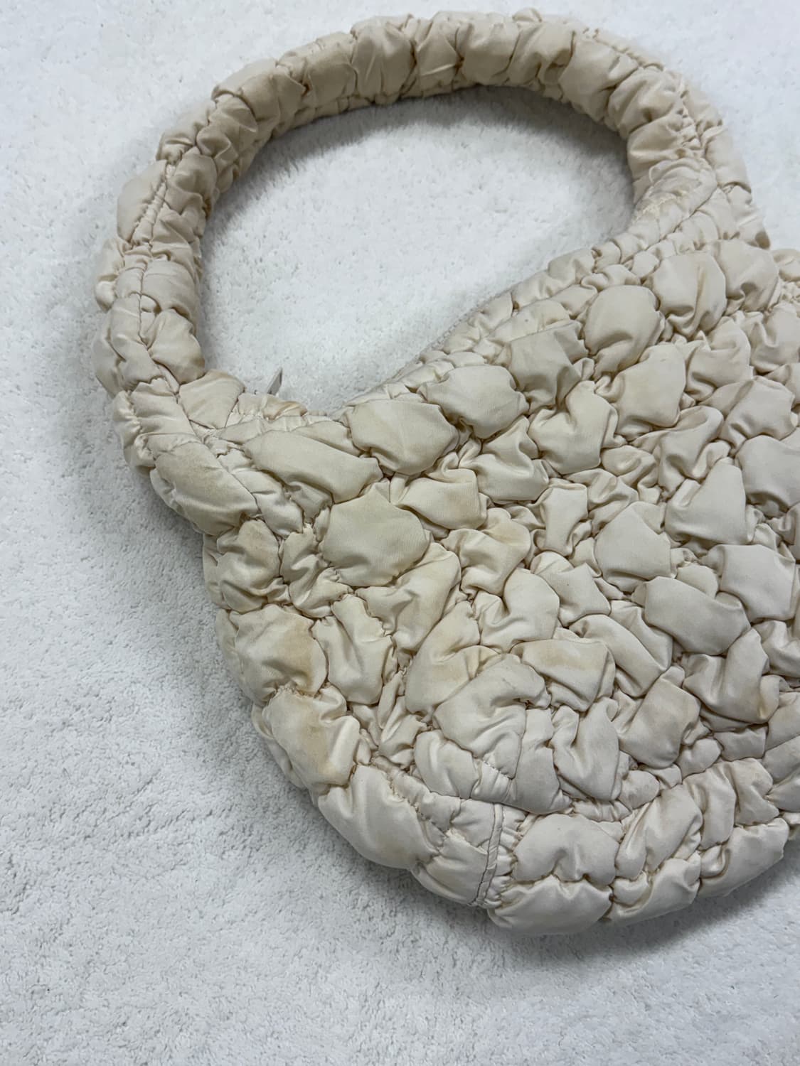 COS 퀼티드 구름백 미니 상품이미지3