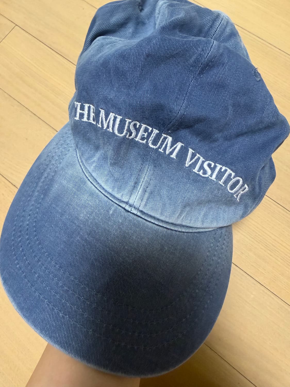 뮤지엄비지터 캡 상품이미지1
