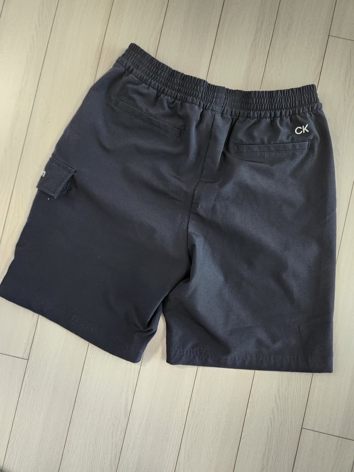 새상품급)캘빈클라인 우븐 반바지 사이즈m

여러 중고사이트에도 같이 판매 상품이미지3