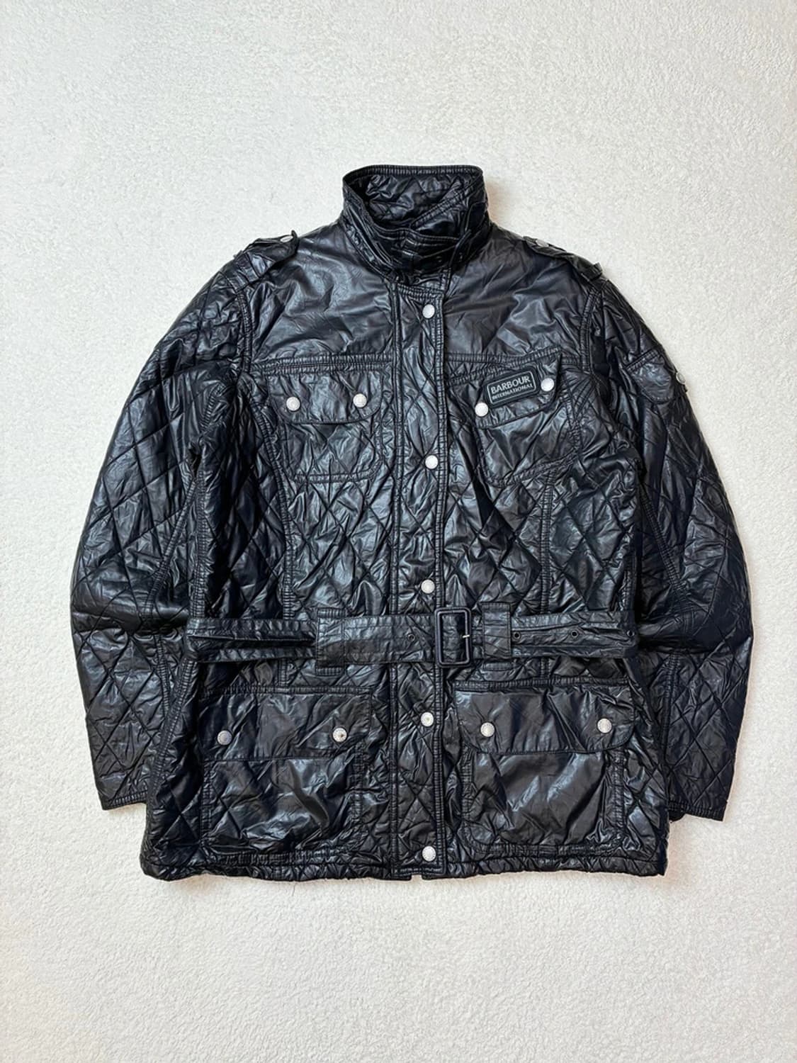 바버 BARBOUR 인터내셔널 클래식 퀼트 벨티드 자켓 PN5753 상품이미지1