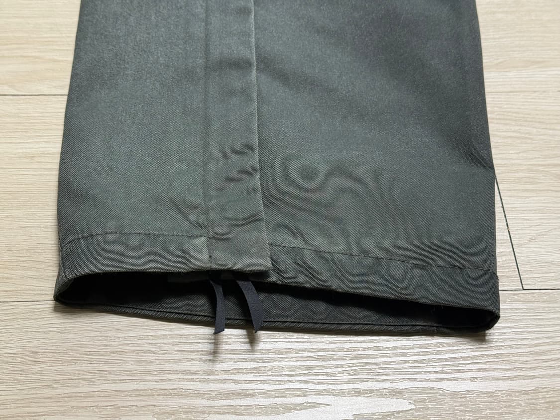 [S] 지용킴 코오롱스포츠 아웃포켓 3D 팬츠 카키 그레이 상품이미지4