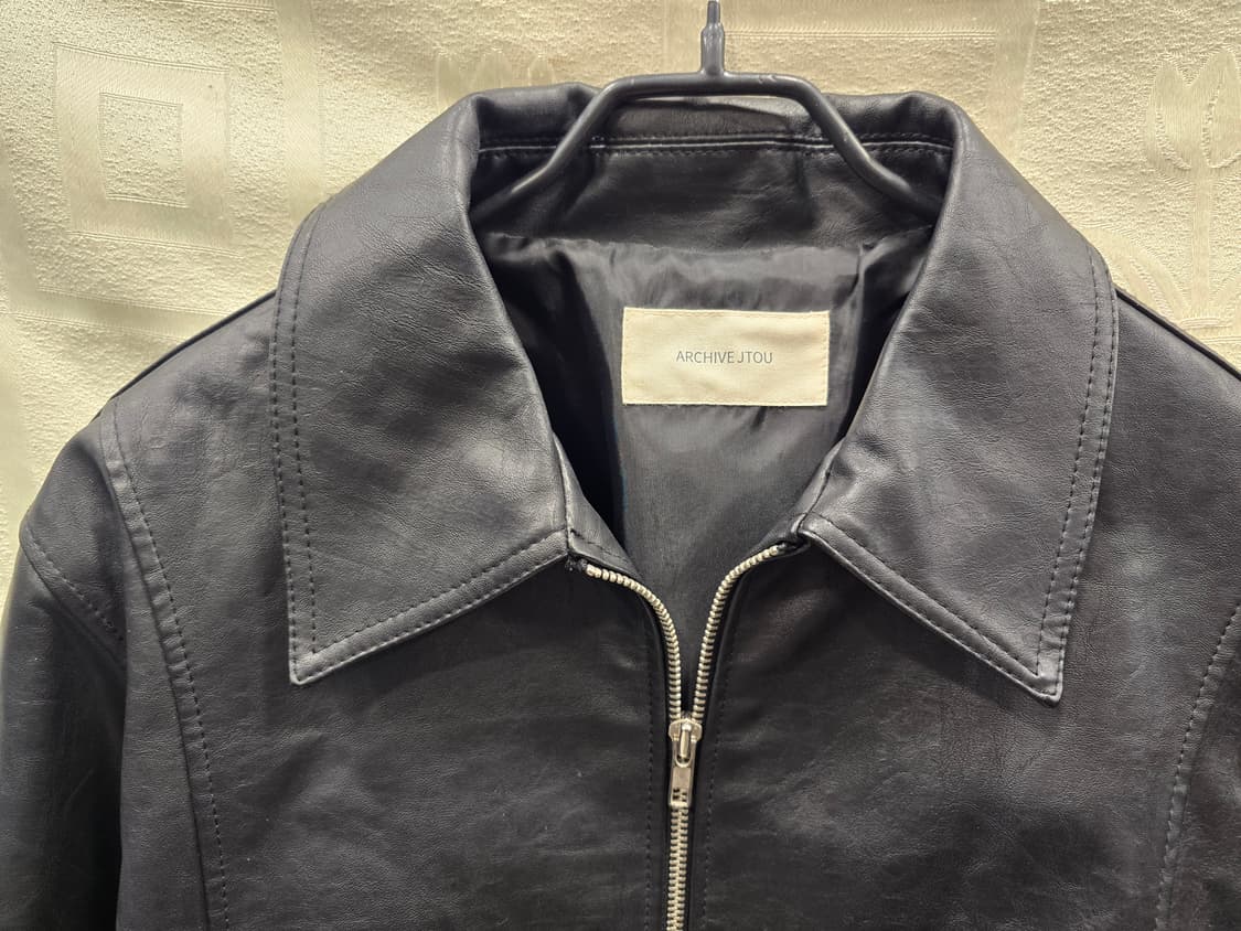 거의새거) 아카이브제이투유 블랙 레더 블루종 가죽자켓 상품이미지4