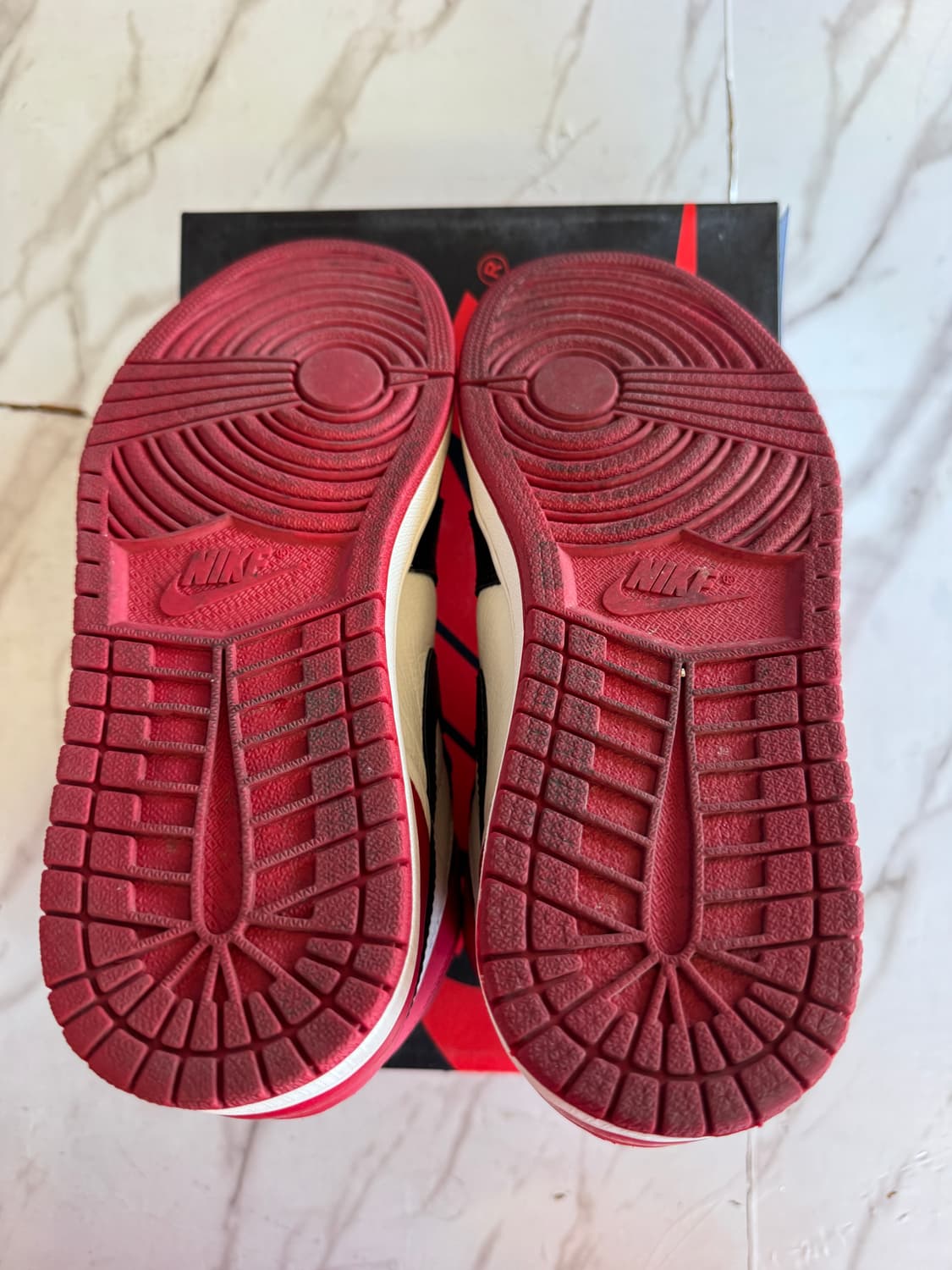 조던1 레트로 하이 OG 브레드토 260 팝니다 상품이미지4