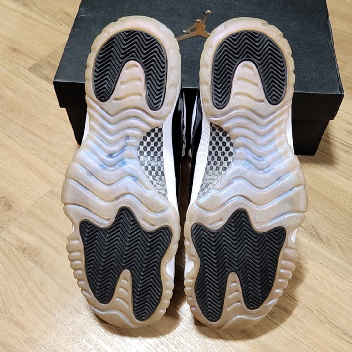 나이키 295 조던11 이스터 에메랄드 로우 상품이미지7