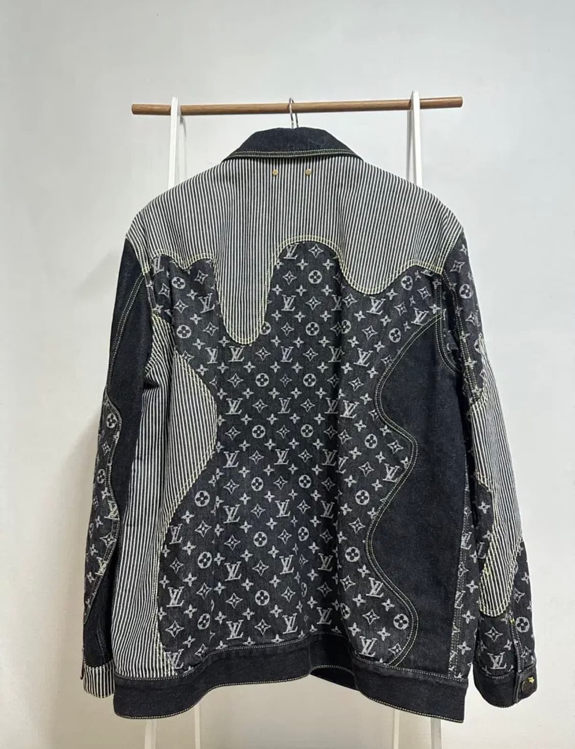 루이비통 크레이지 니고 데님 자켓 상품이미지2
