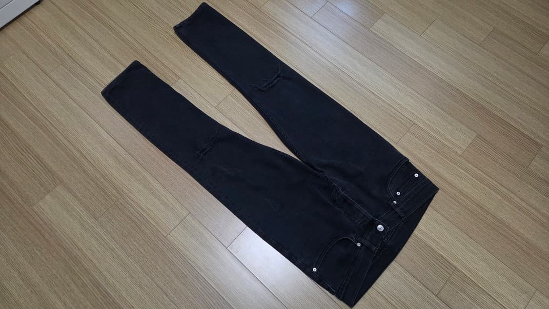 산드로 옴므 무릎 블랙진 상품이미지9