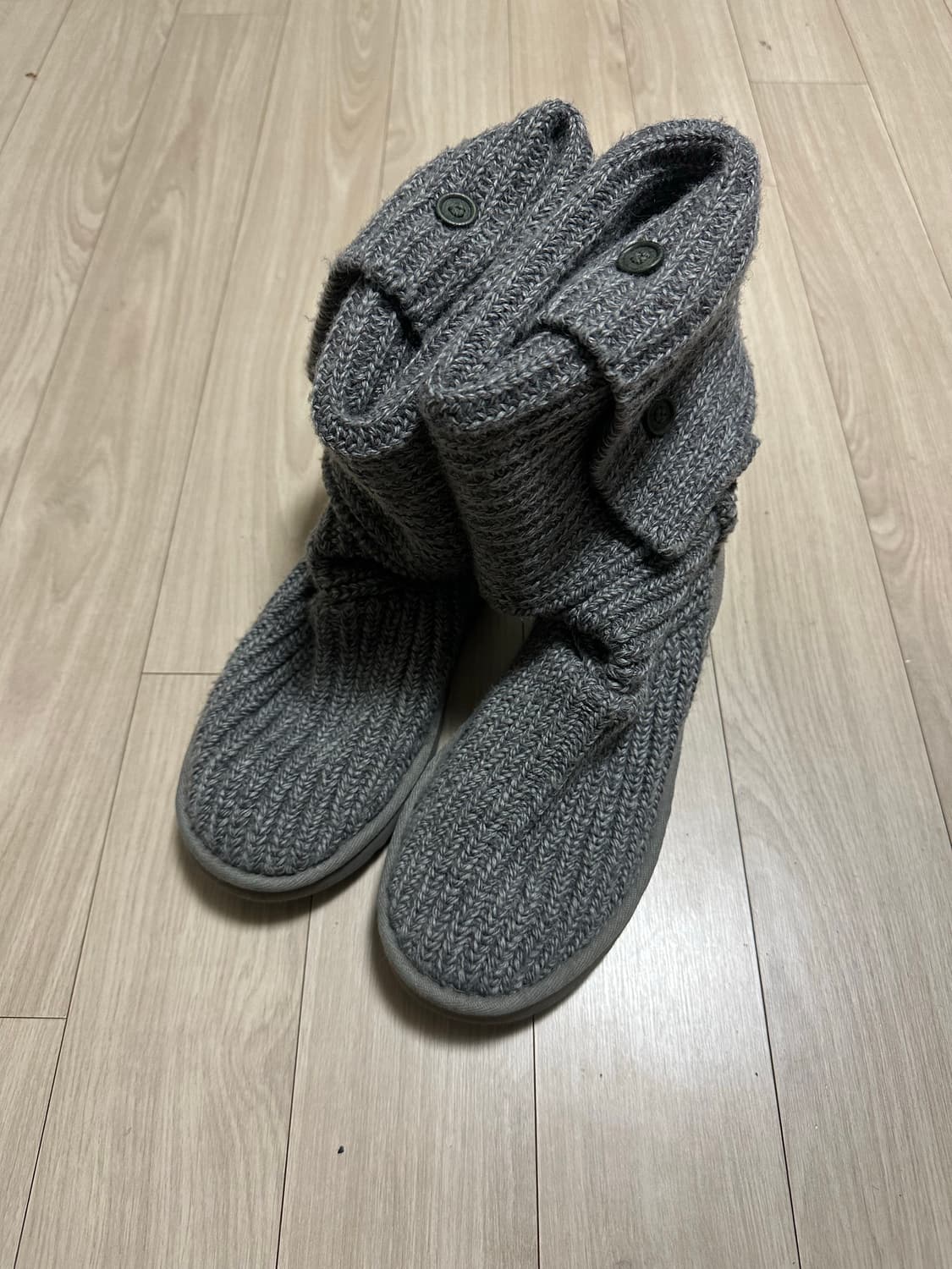 (240) 어그 카디 부츠 그레이 상품이미지2