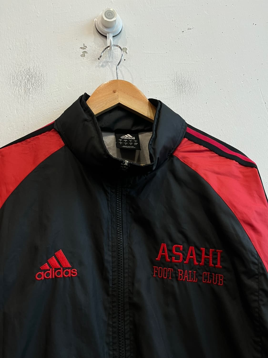 아디다스 아사히 풋볼 클럽 윈드 자켓 바람막이 자켓 상품이미지2