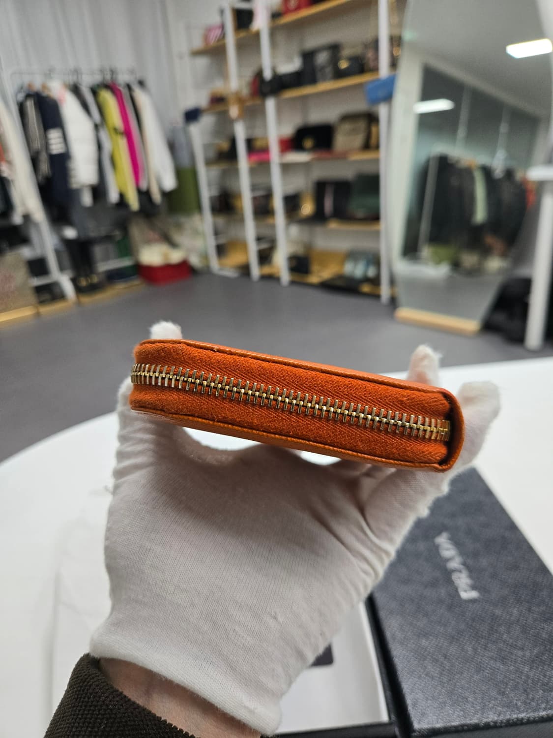 [50%세일] 프라다 지퍼 장지갑 상품이미지3