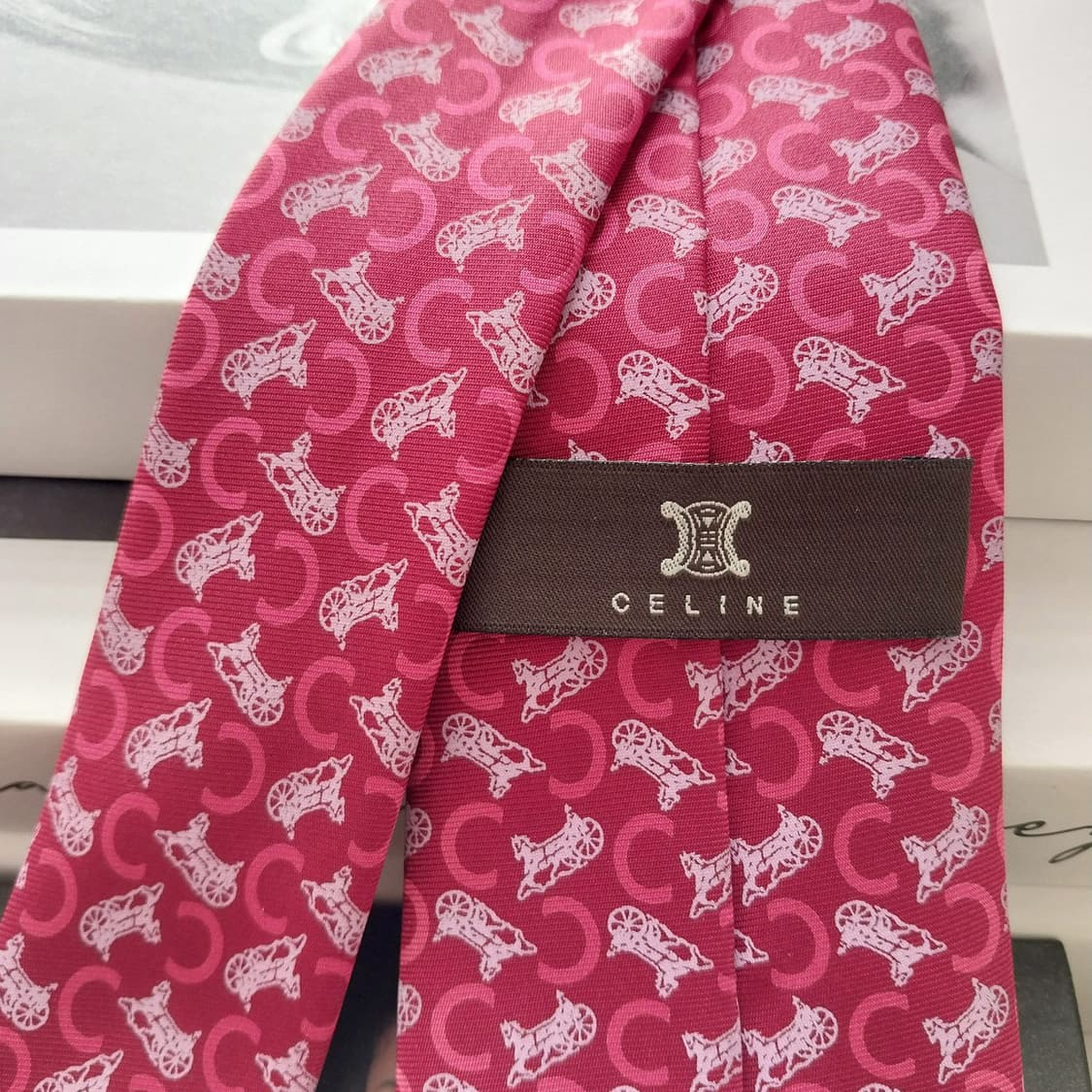 셀린느 실크 레드 트리옴프 슬림 넥타이 7.6cm A+등급 K1324
 상품이미지6