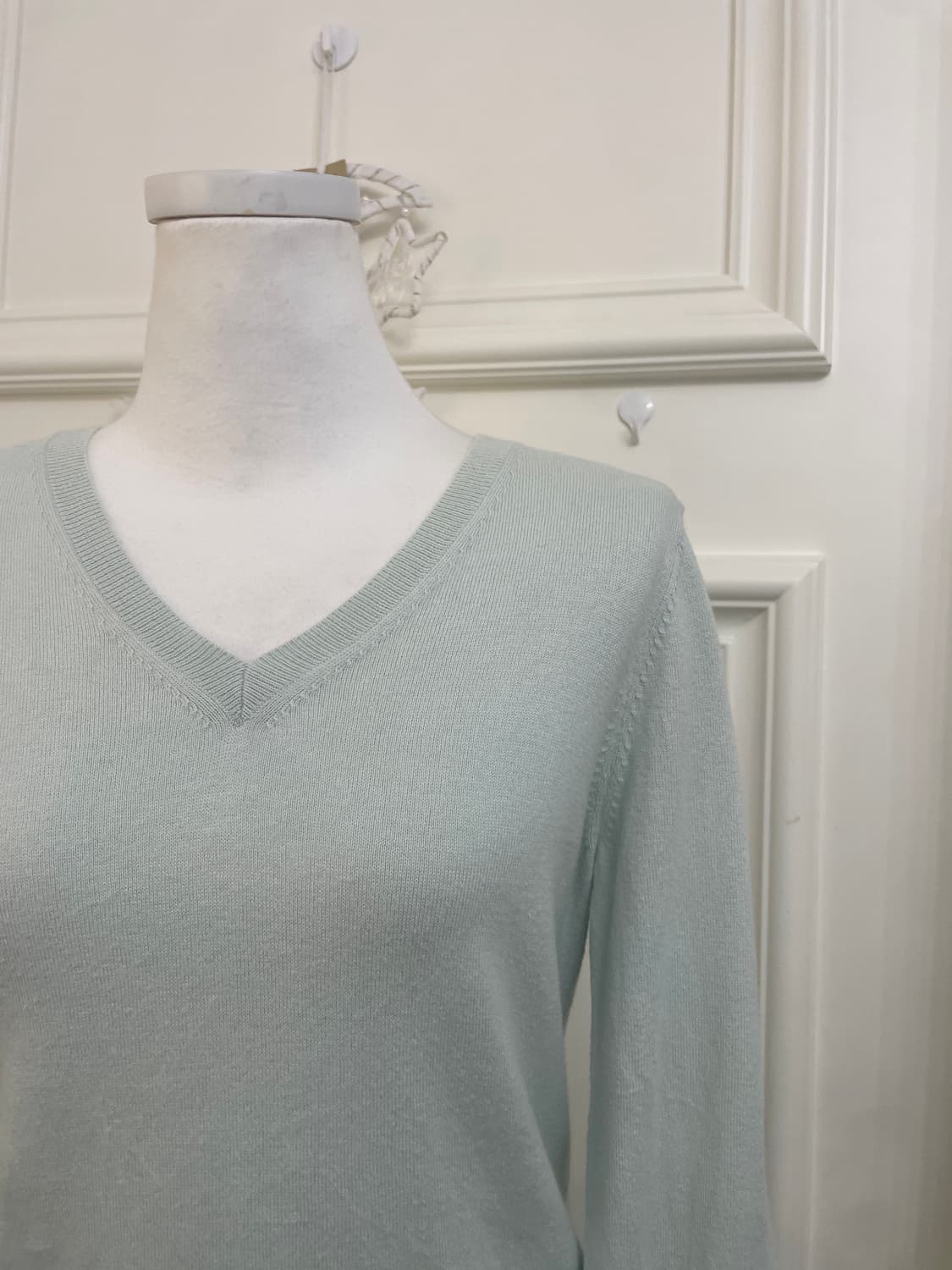 UNIQLO sheer mint basic v-neck knit top 상품이미지6