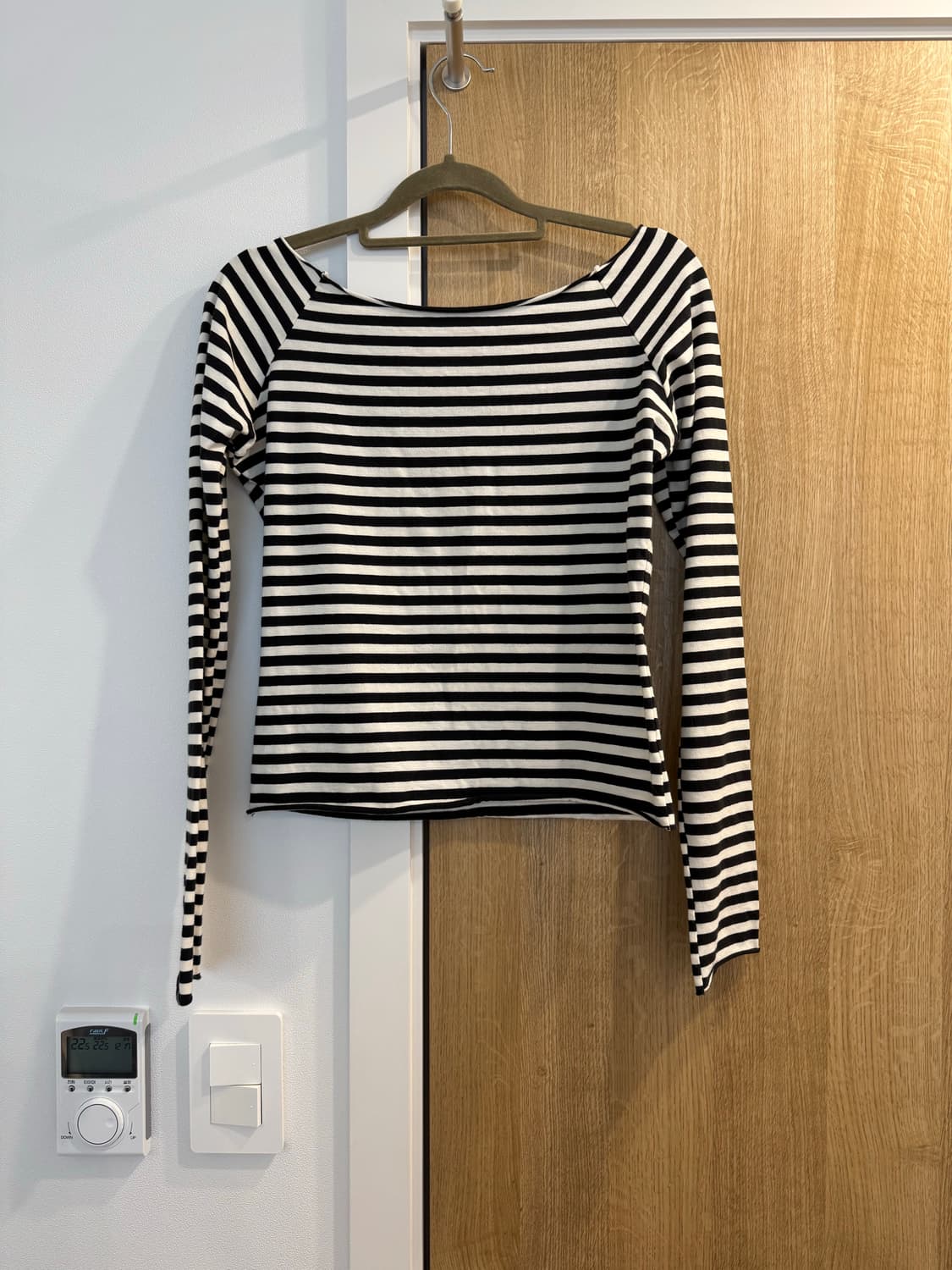 브랜디멜빌 오프숄더 스트라이프 티  상품이미지5