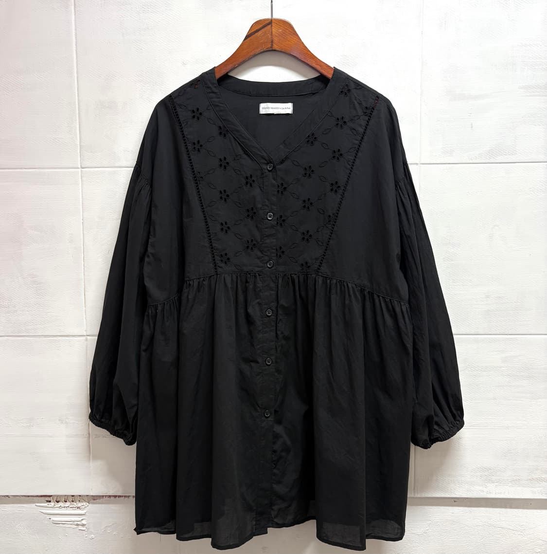 SEASON REASON 블랙 펀칭 자수 모리걸 블라우스 JPN 상품이미지1