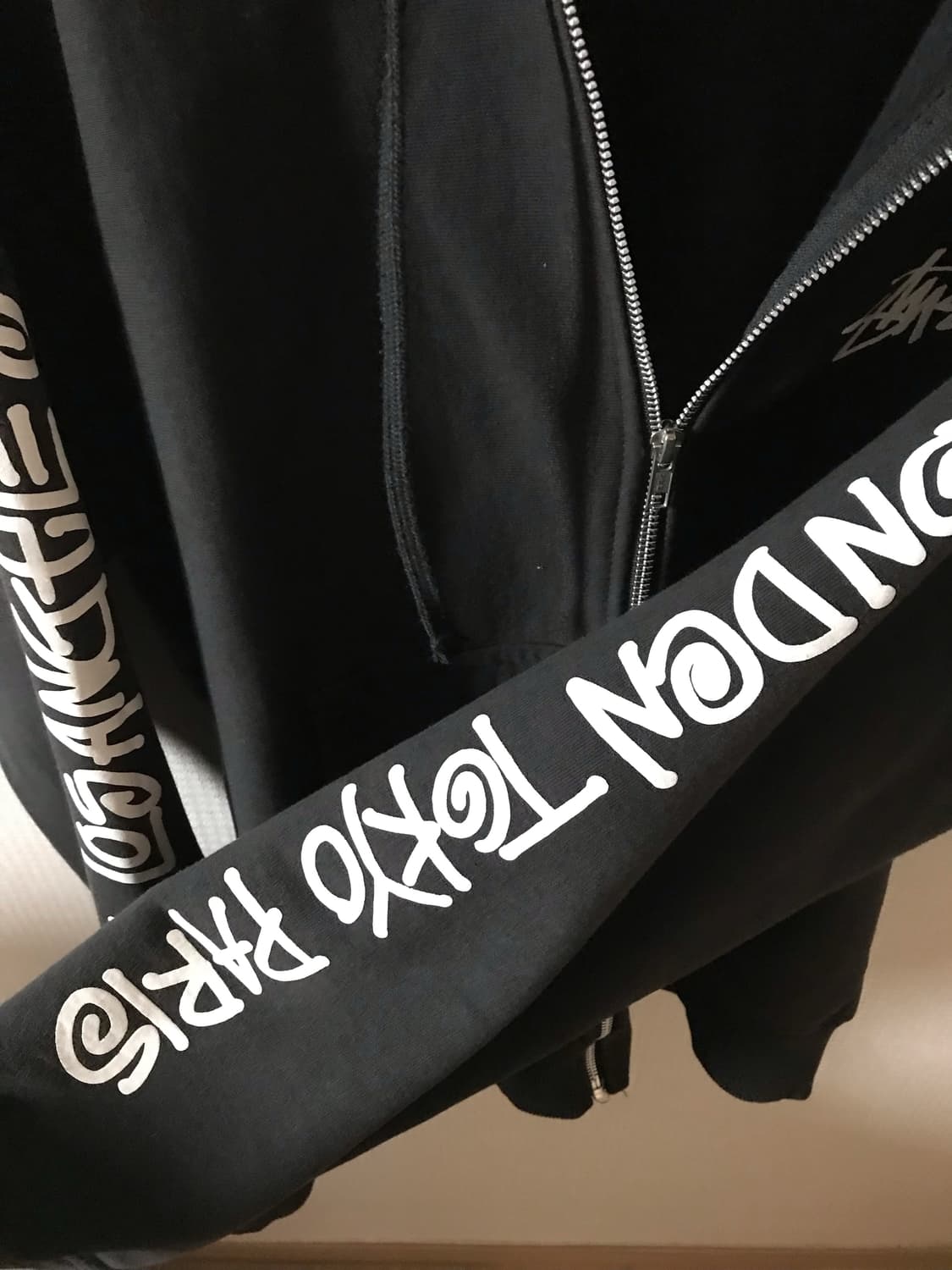 스투시 빅 시티 후드 집업 블랙 상품이미지3