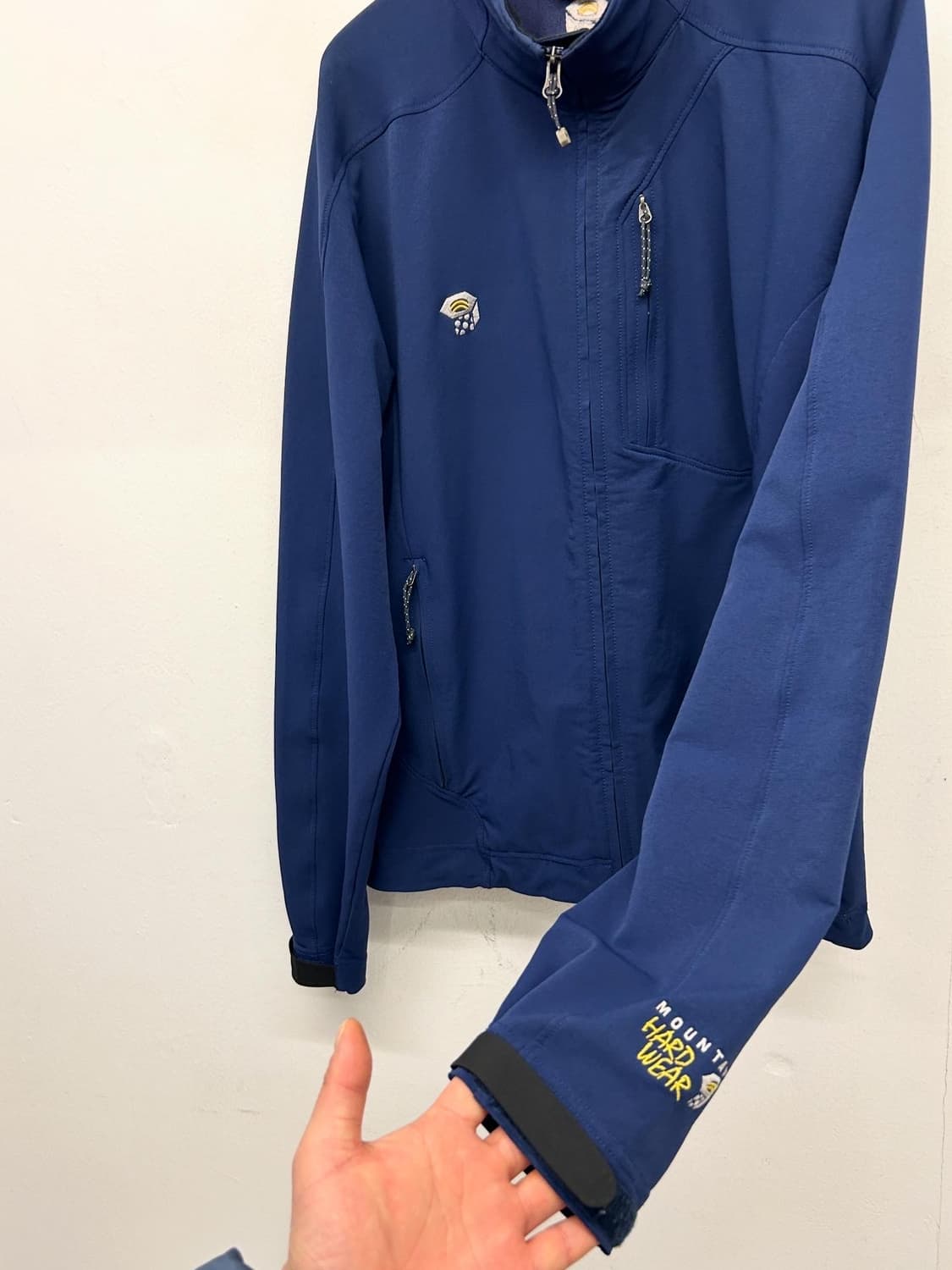 마운틴하드웨어 네이비 소프트쉘 자켓 상품이미지2