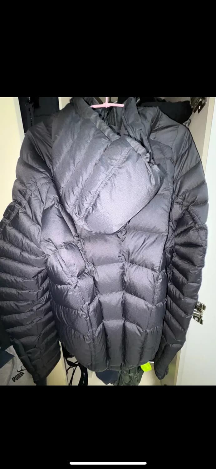 더콜디스트모먼트 경량패딩 M 상품이미지3