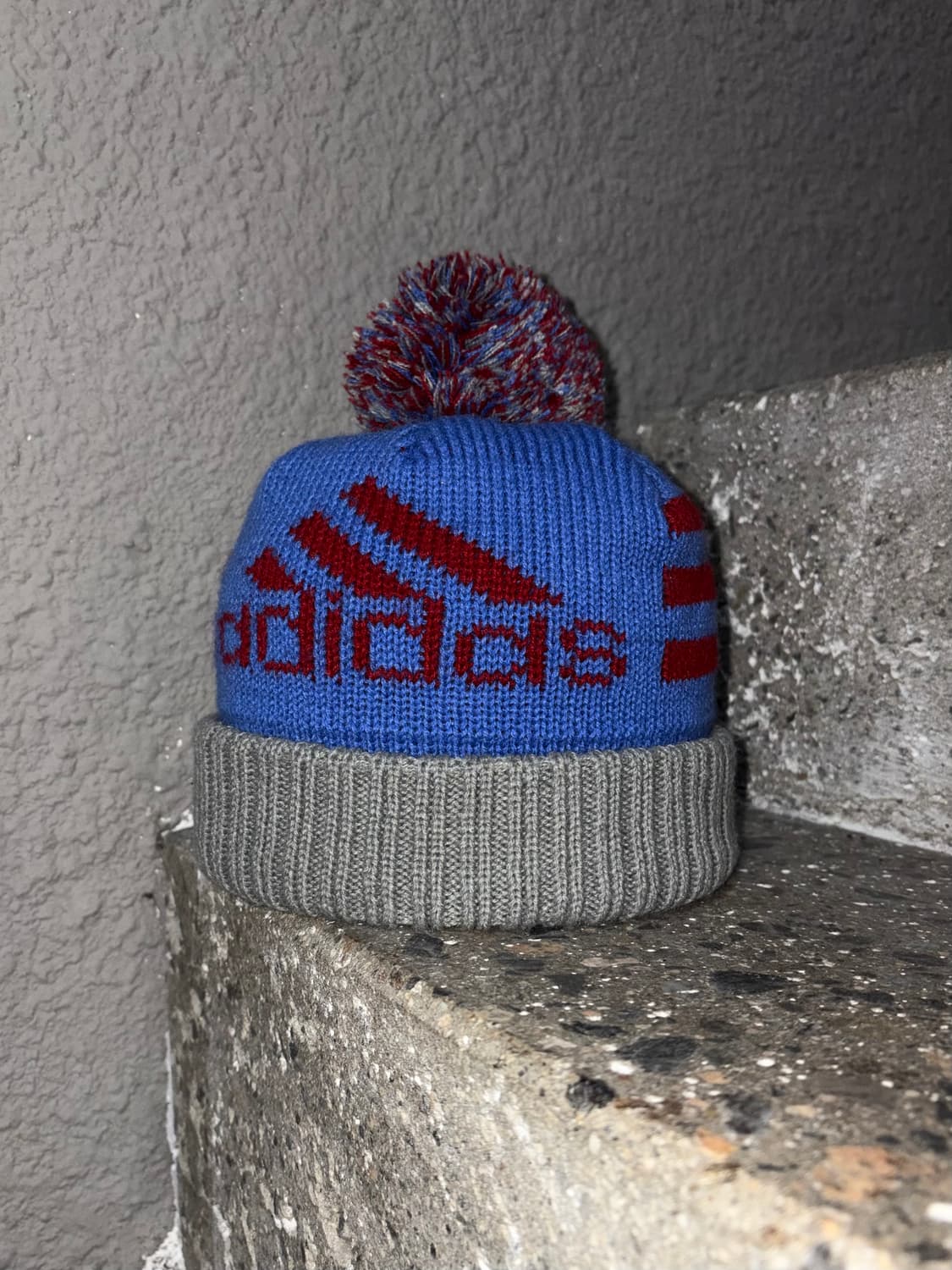 아디다스 폼폼 비니 상품이미지1