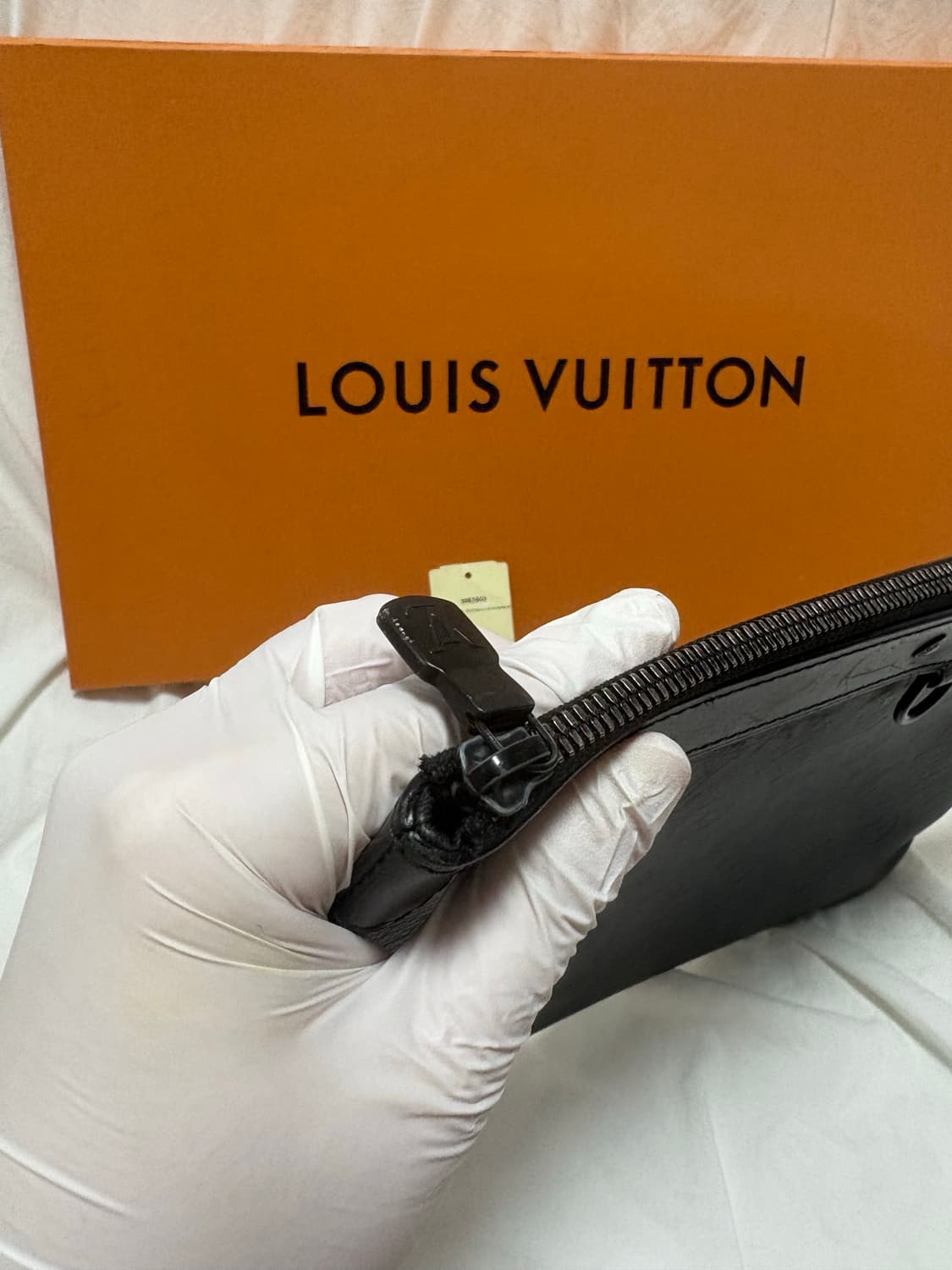 [새해특가/정품] 루이비통 포쉐트 모노그램 섀도우 클러치 상품이미지5