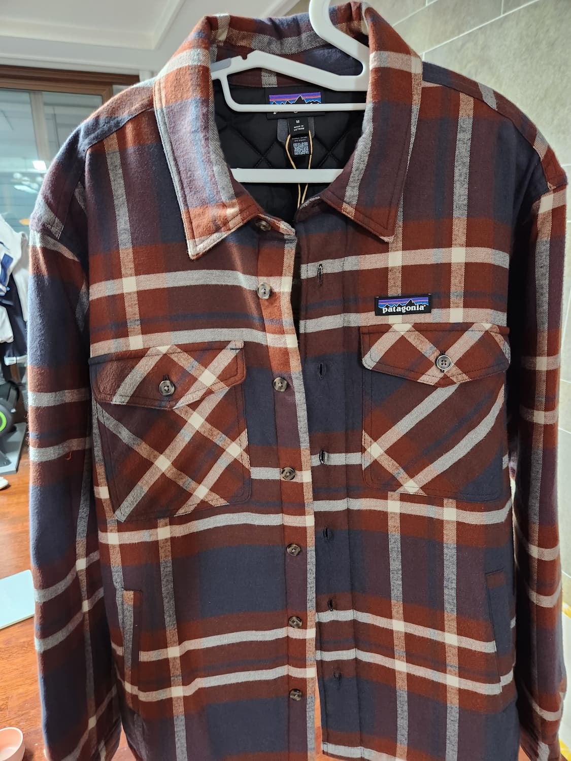 파타고니아 라이트웨이트 인슐레이티드 플란넬 셔츠 상품이미지1