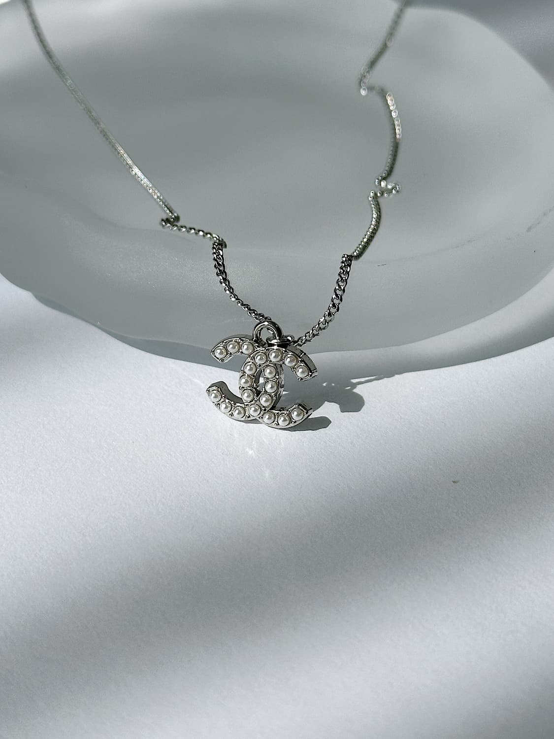 샤넬 cc로고 진주포인트 업사이클링 목걸이 실버 상품이미지3