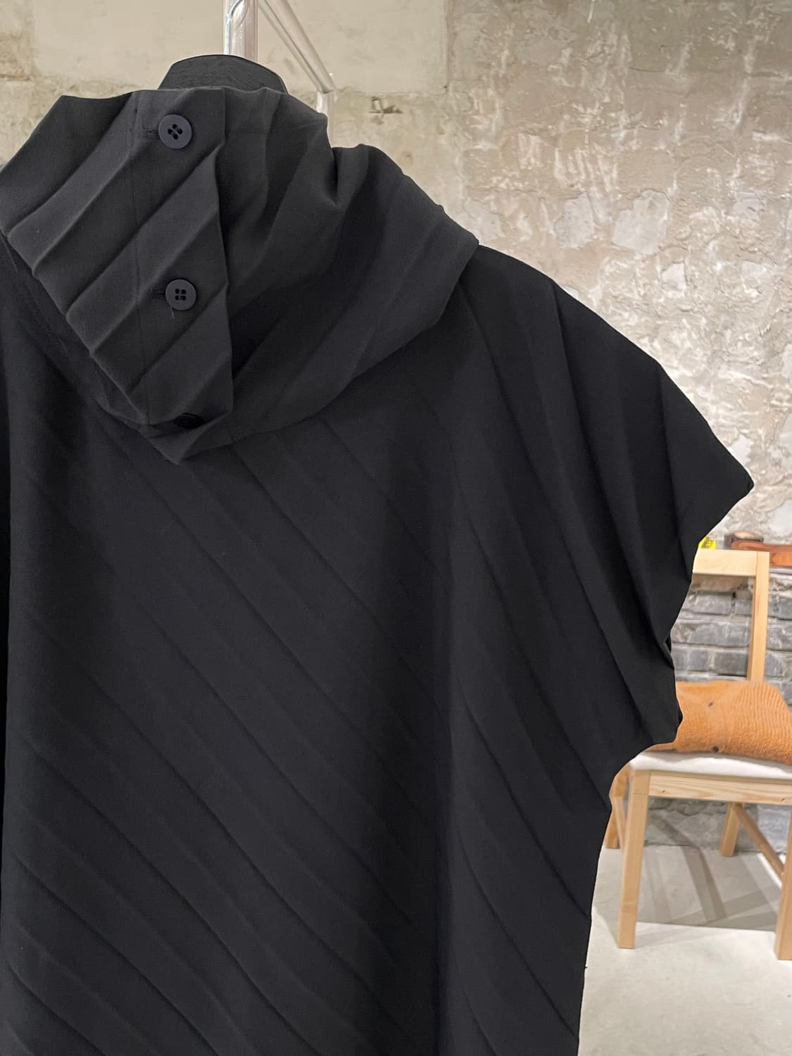 이세이 미야케 미 스톤 그레이 플리츠 폴라넥 하프 원피스 상품이미지3