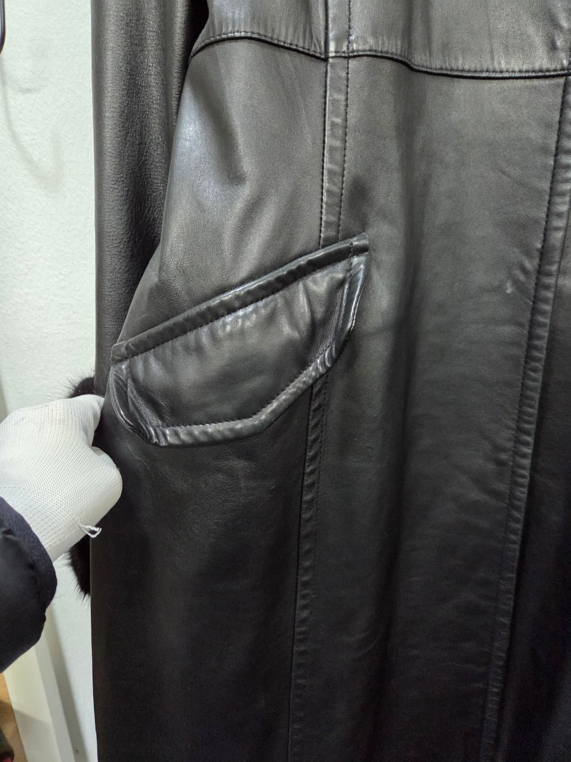 블랙 양가죽 롱코트  밍크퍼 카라 퍼 장식 상품이미지4