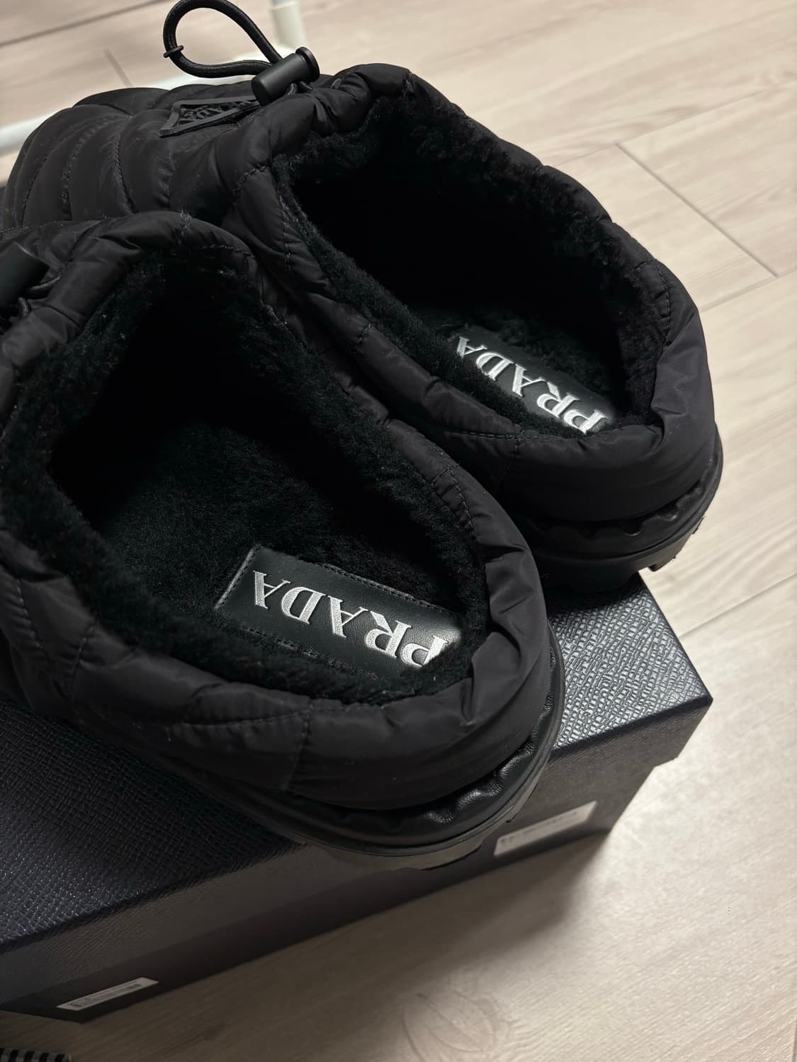 프라다 털 슬리퍼 사이즈 8 상품이미지2