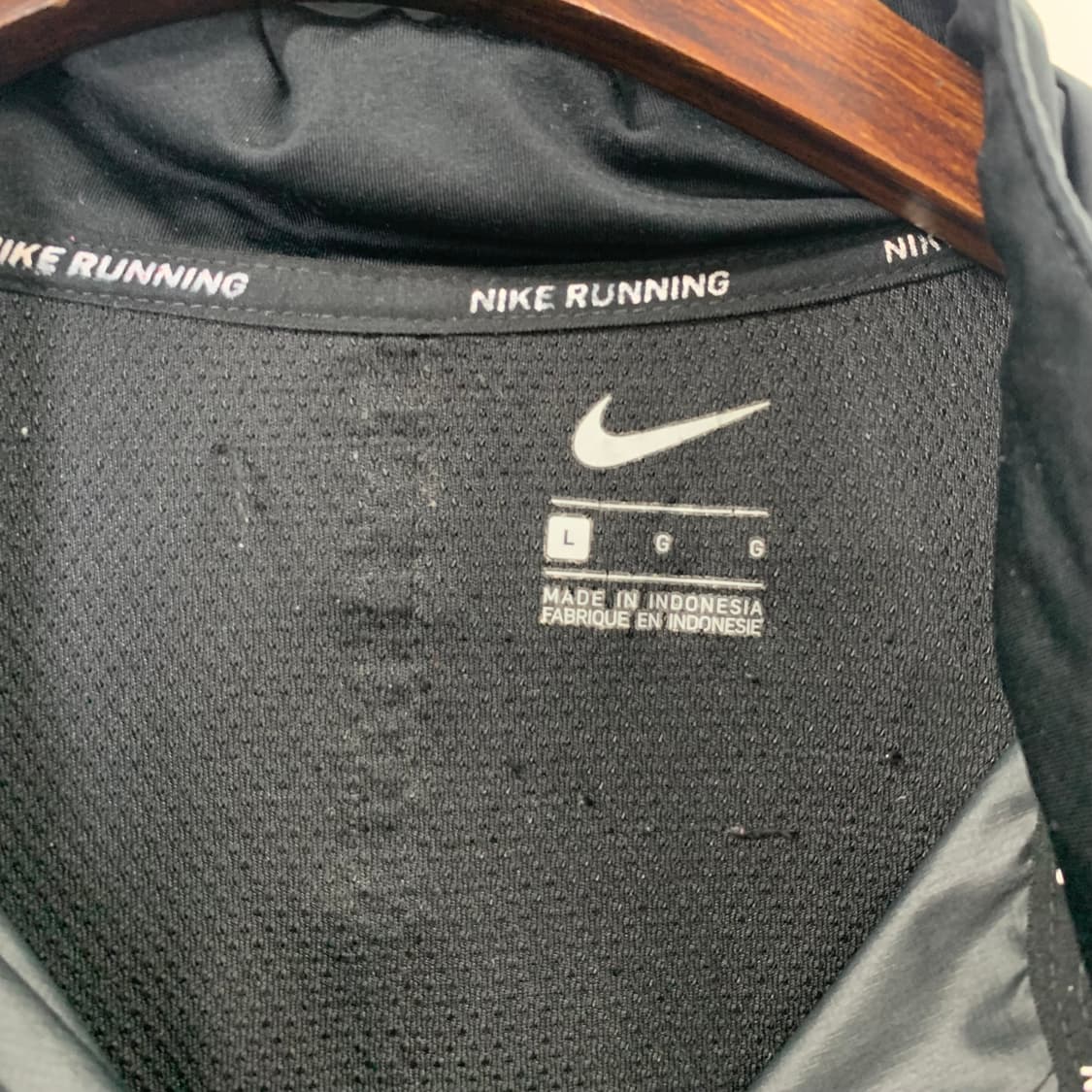 나이키 러닝 블랙 경량 바람막이 상품이미지7