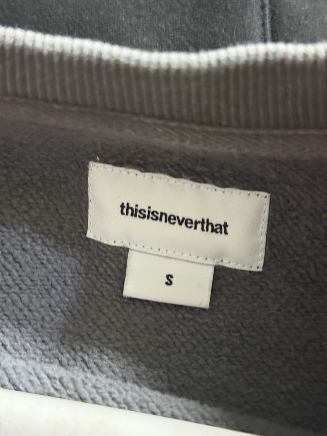 디스이즈네버댓 맨투맨 s 상품이미지2