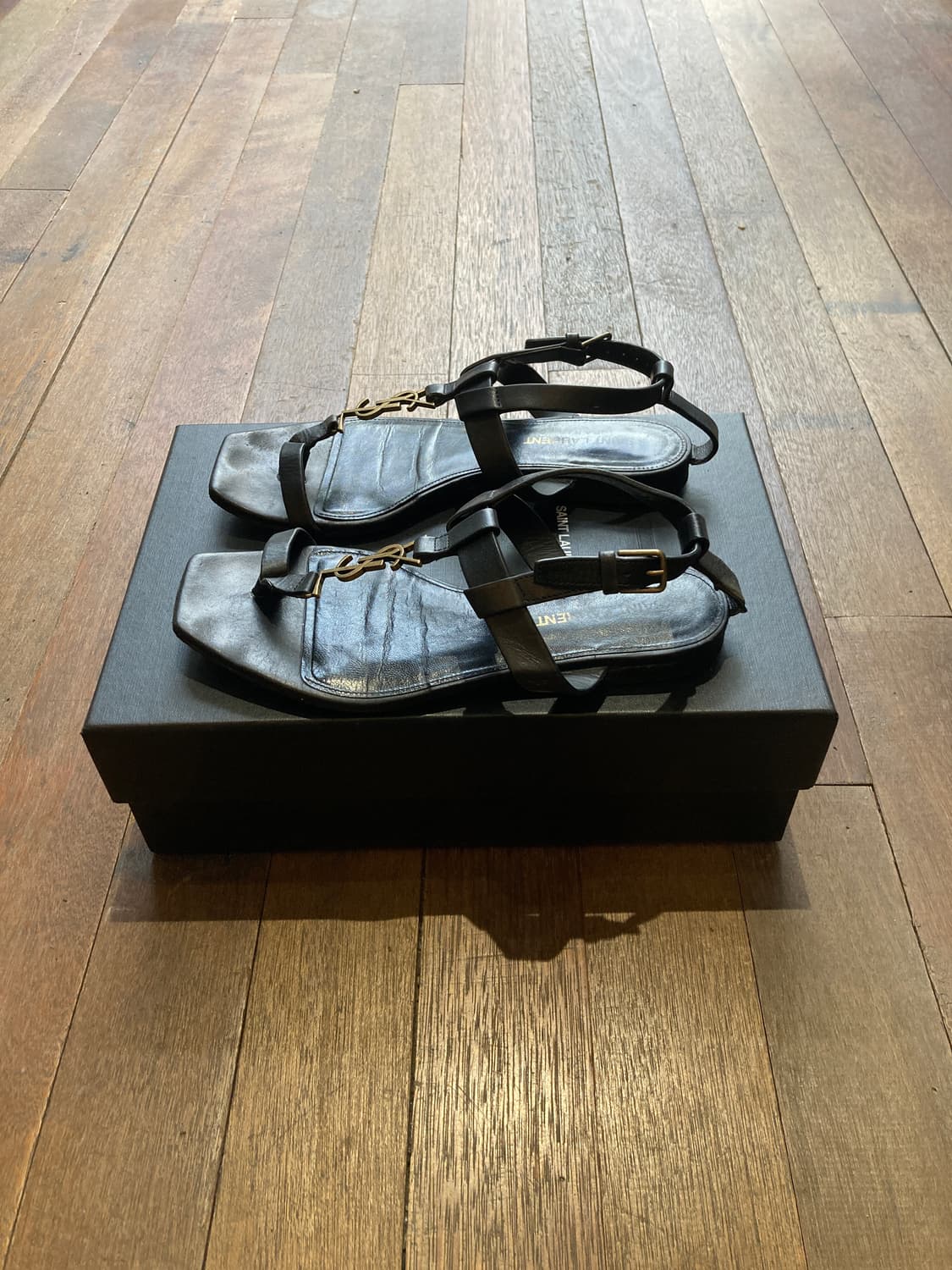 생로랑 카산드라 플립플랍 샌들 36사이즈 상품이미지4