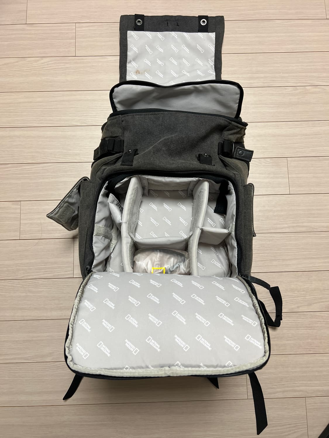 내셔널지오그래픽 빈티지 멀티 포켓 백팩 / 카메라 수납 가능 상품이미지7