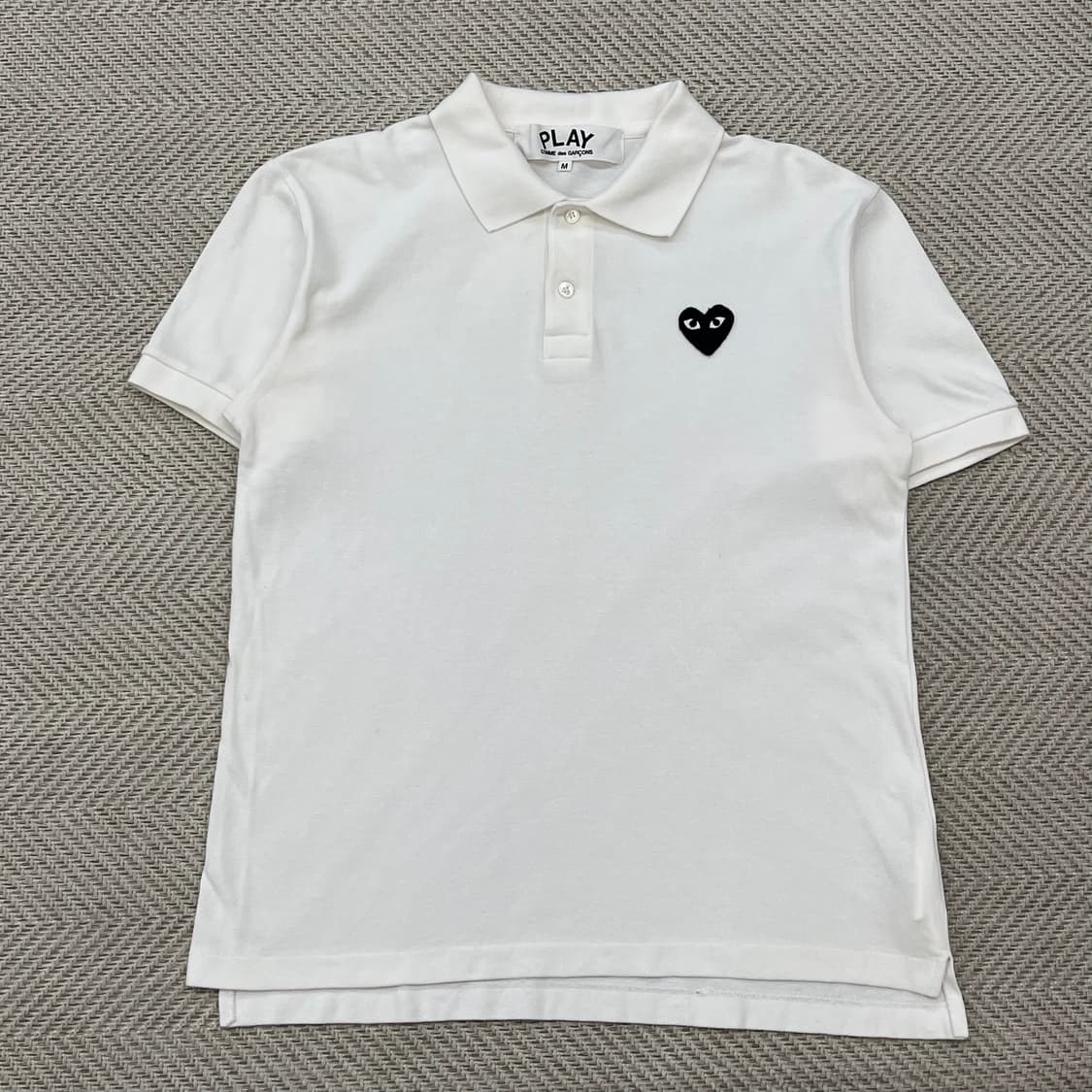 꼼데가르송 하트 로고 카라티 r3347 상품이미지1