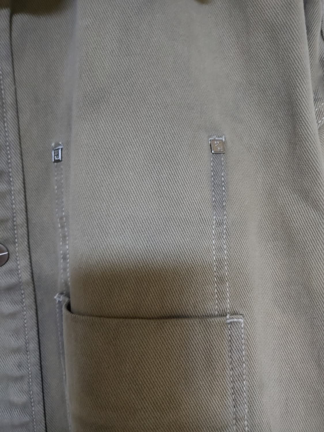 우영미 22fw 블리치드 샘플 자켓 팝니다 상품이미지3