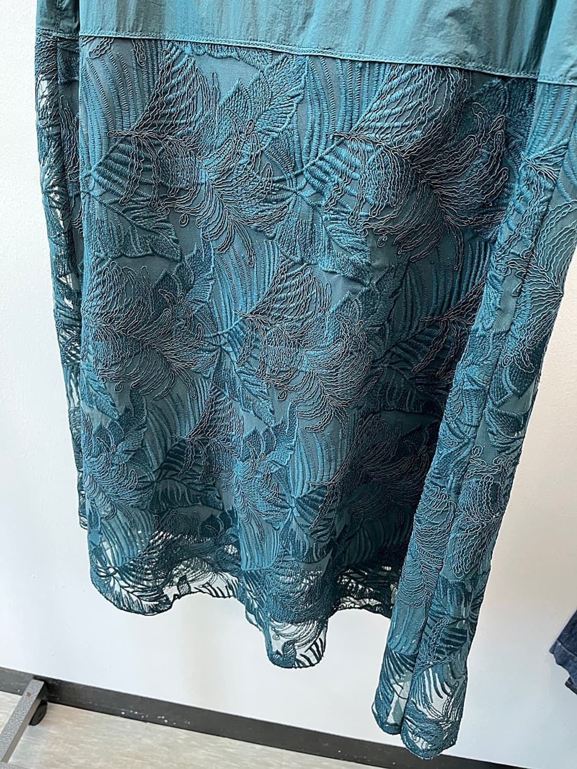 구호 밴딩 레이스 스커트  상품이미지4