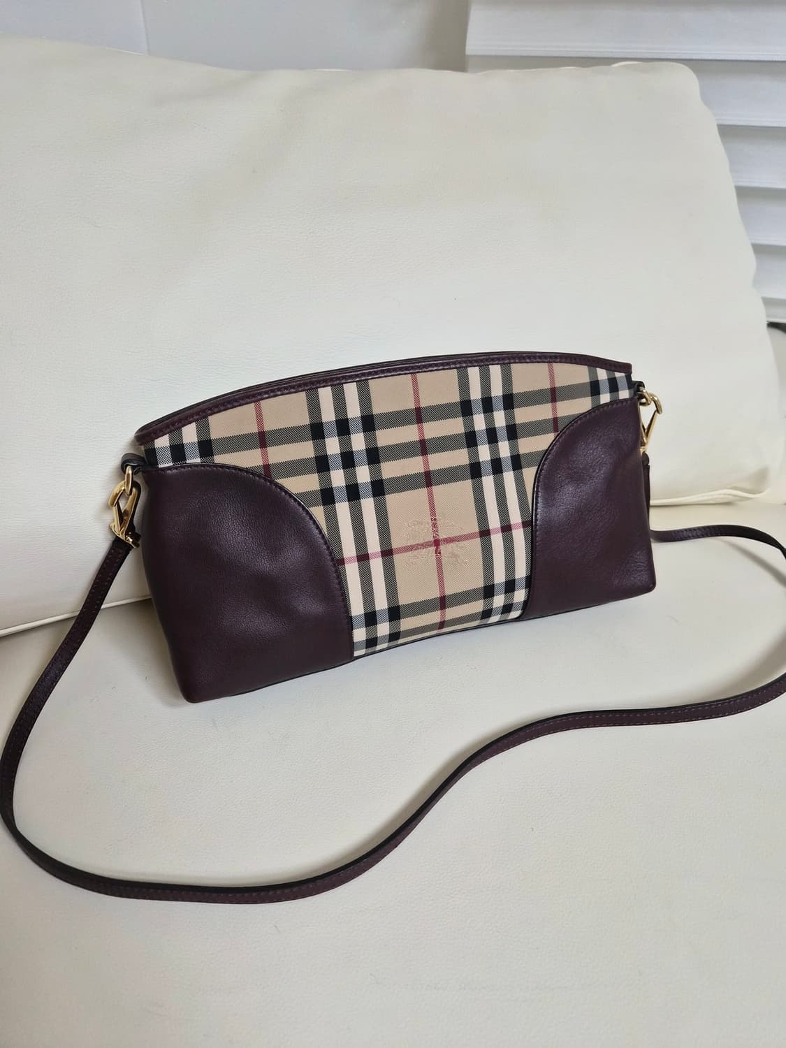 버버리정품 크로스백 30x20 상품이미지1