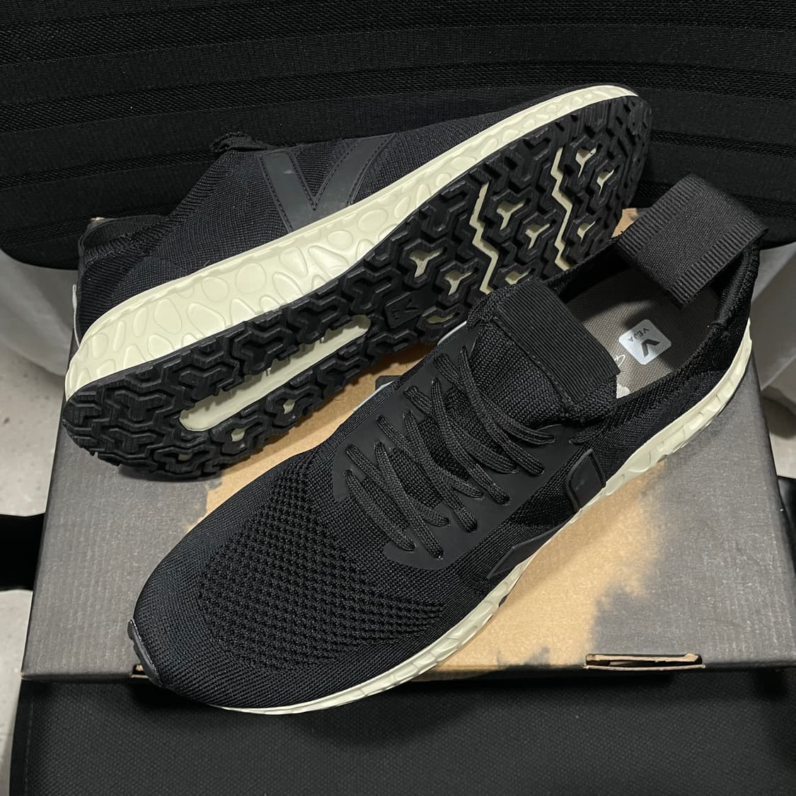 릭오웬스X베자/ 퍼포먼스 러너 스니커즈 블랙/ 44 상품이미지2