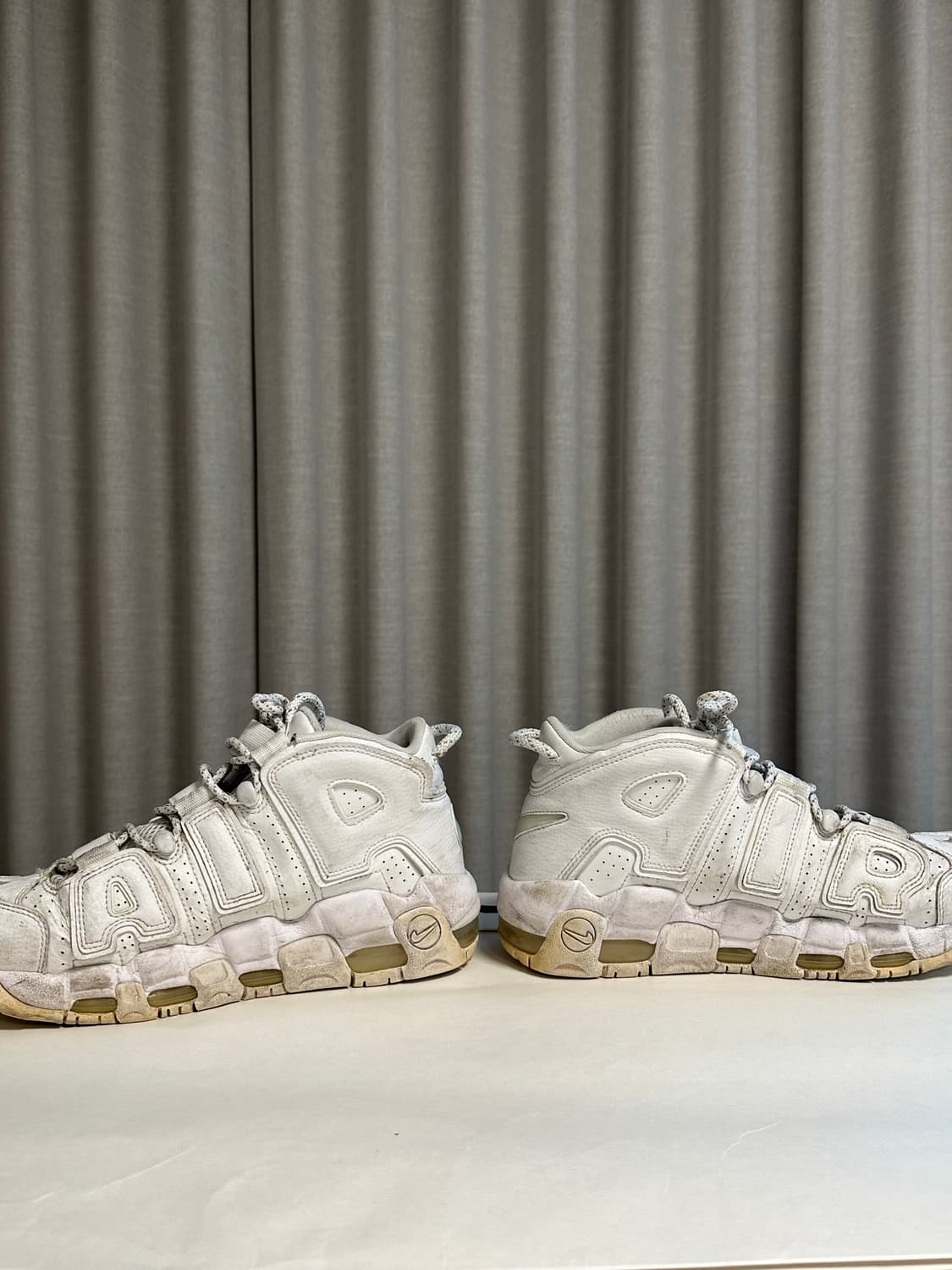 나이키 업템포 트리플 화이트 260 상품이미지6