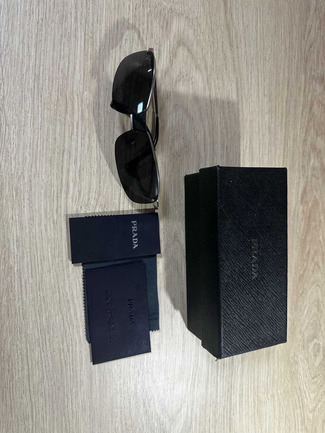 프라다 선글라스 상품이미지1