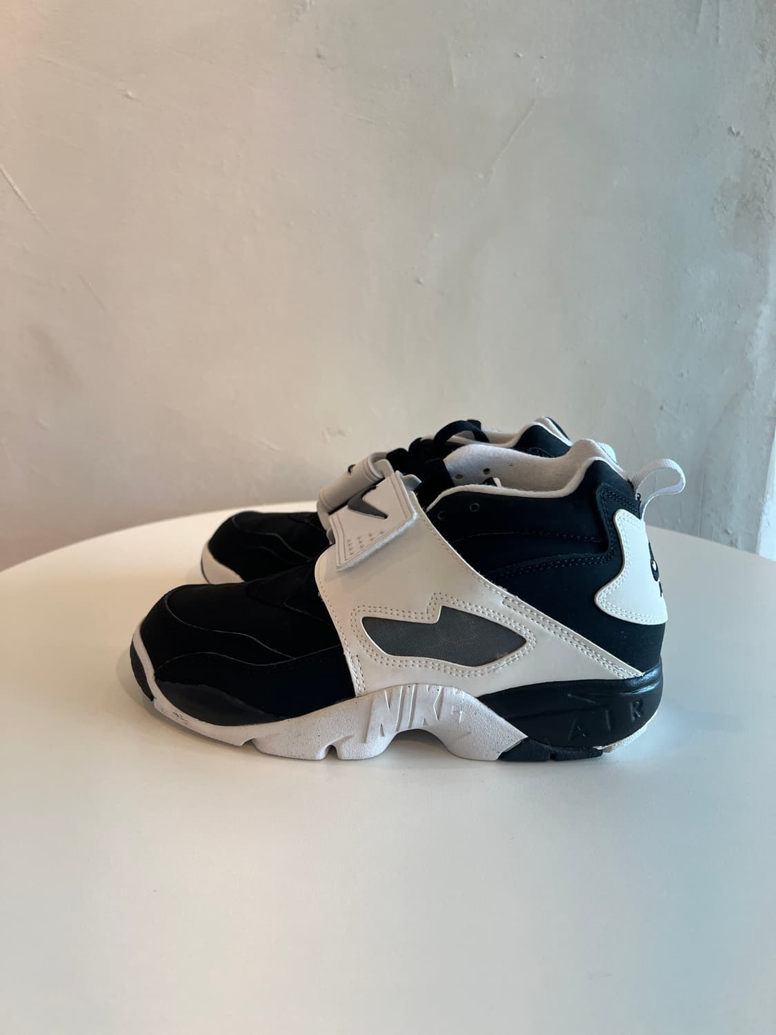 (235) 나이키 에어 다이아몬드 터프 2 09 (GS) '검흰' (40 상품이미지5