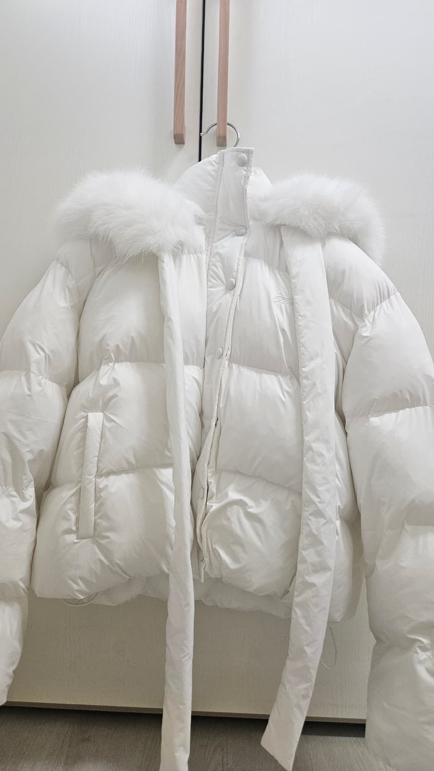 트리플에스채원 착용 클리시어 Snowy ribbon puff jacket 상품이미지3