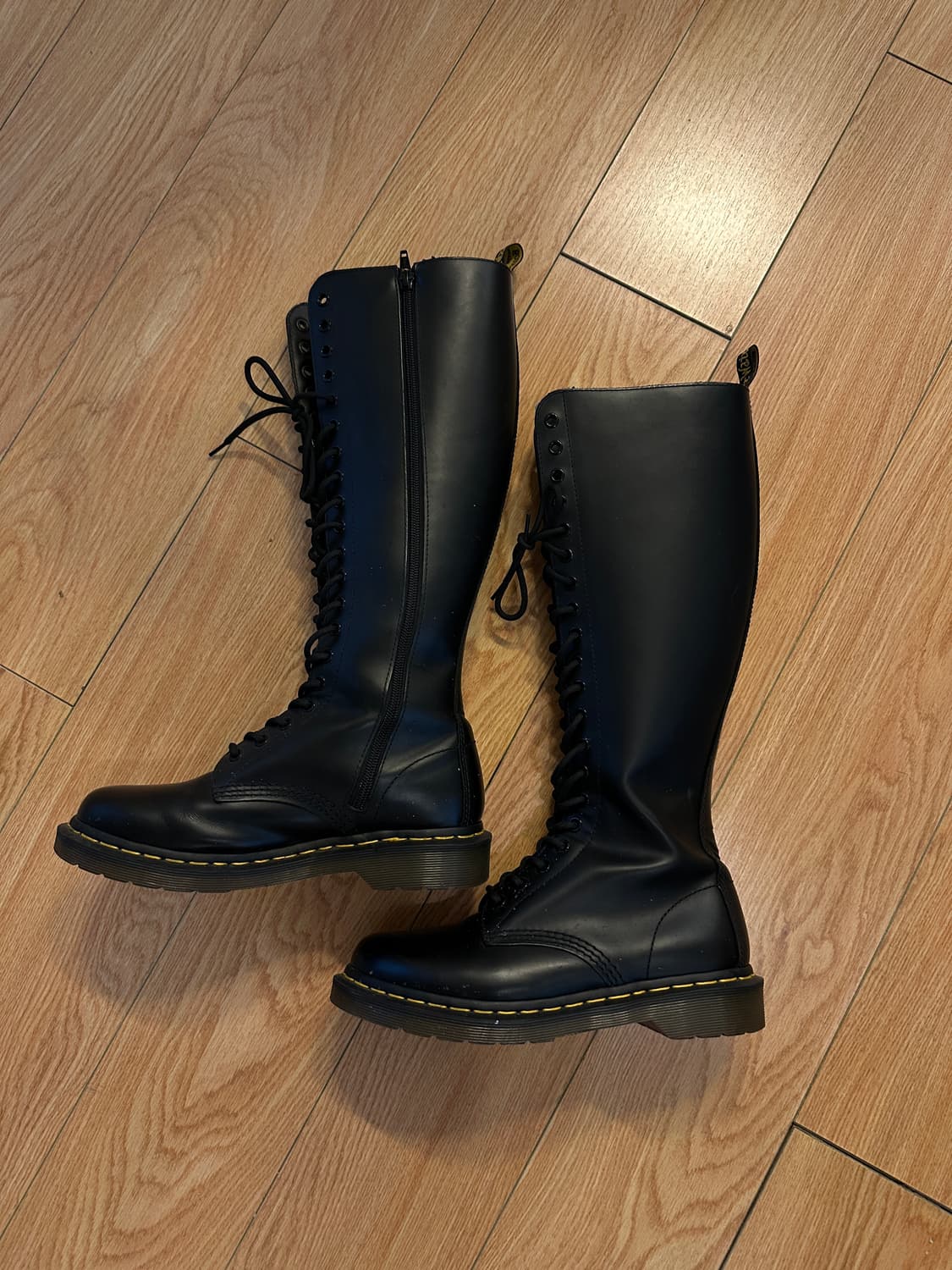 닥터마틴 1B60 20홀 롱부츠 블랙 250 상품이미지2