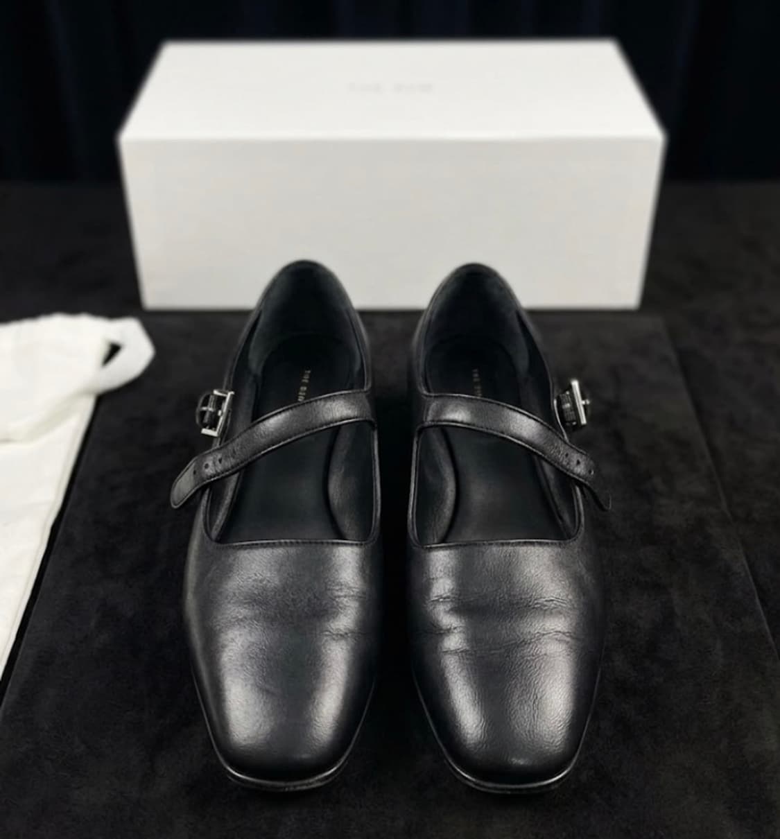 더 로우 아비 플랫슈즈 235 상품이미지1